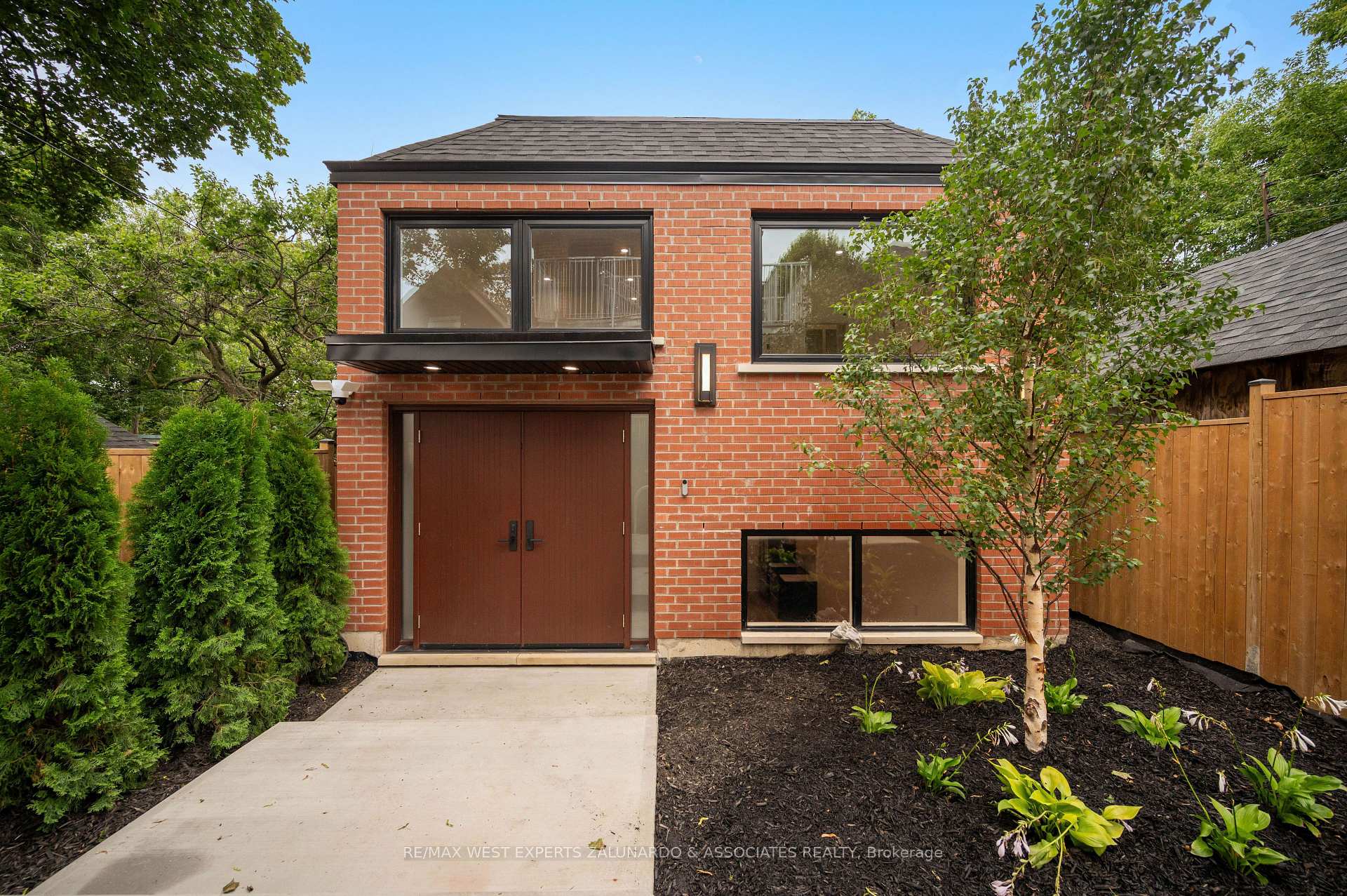 Front of Unit Garden Suite, 412 Glenholme Avenue
