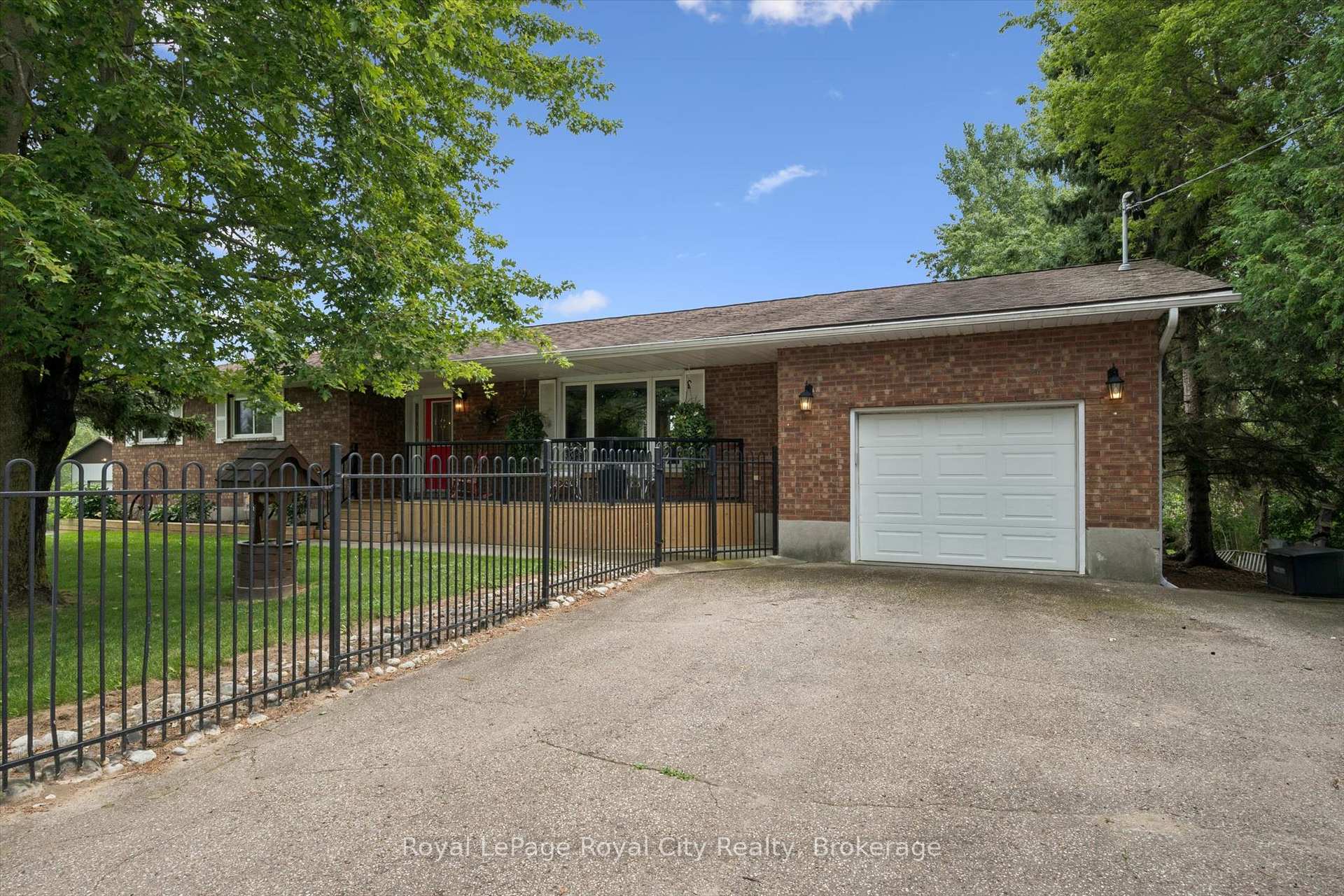 Photo 3 of 6933 Pine Creek Road, Woolwich, Breslau — HOMEH