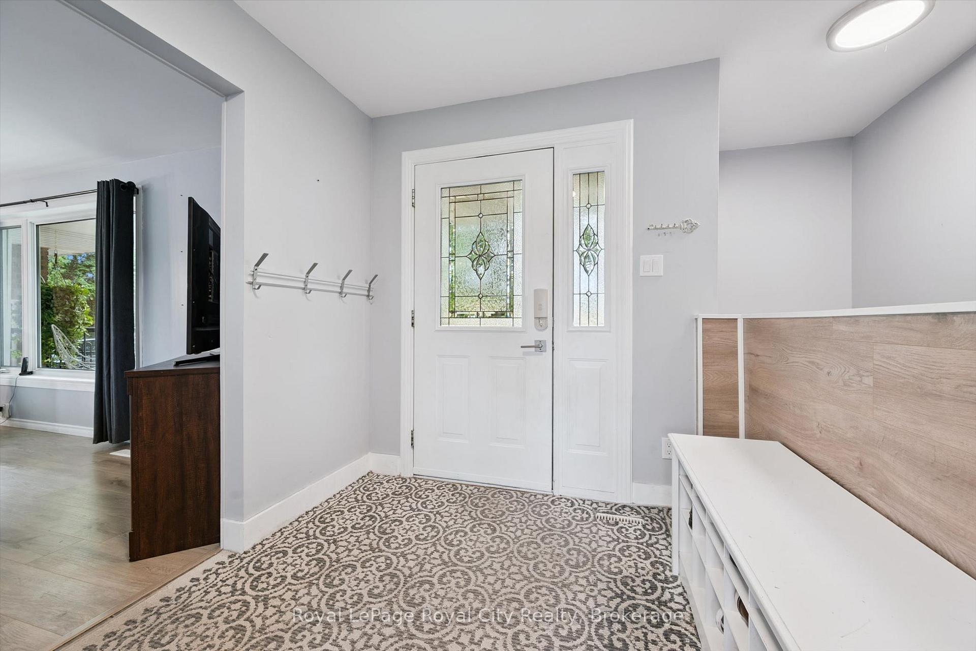 Photo 5 of 6933 Pine Creek Road, Woolwich, Breslau — HOMEH