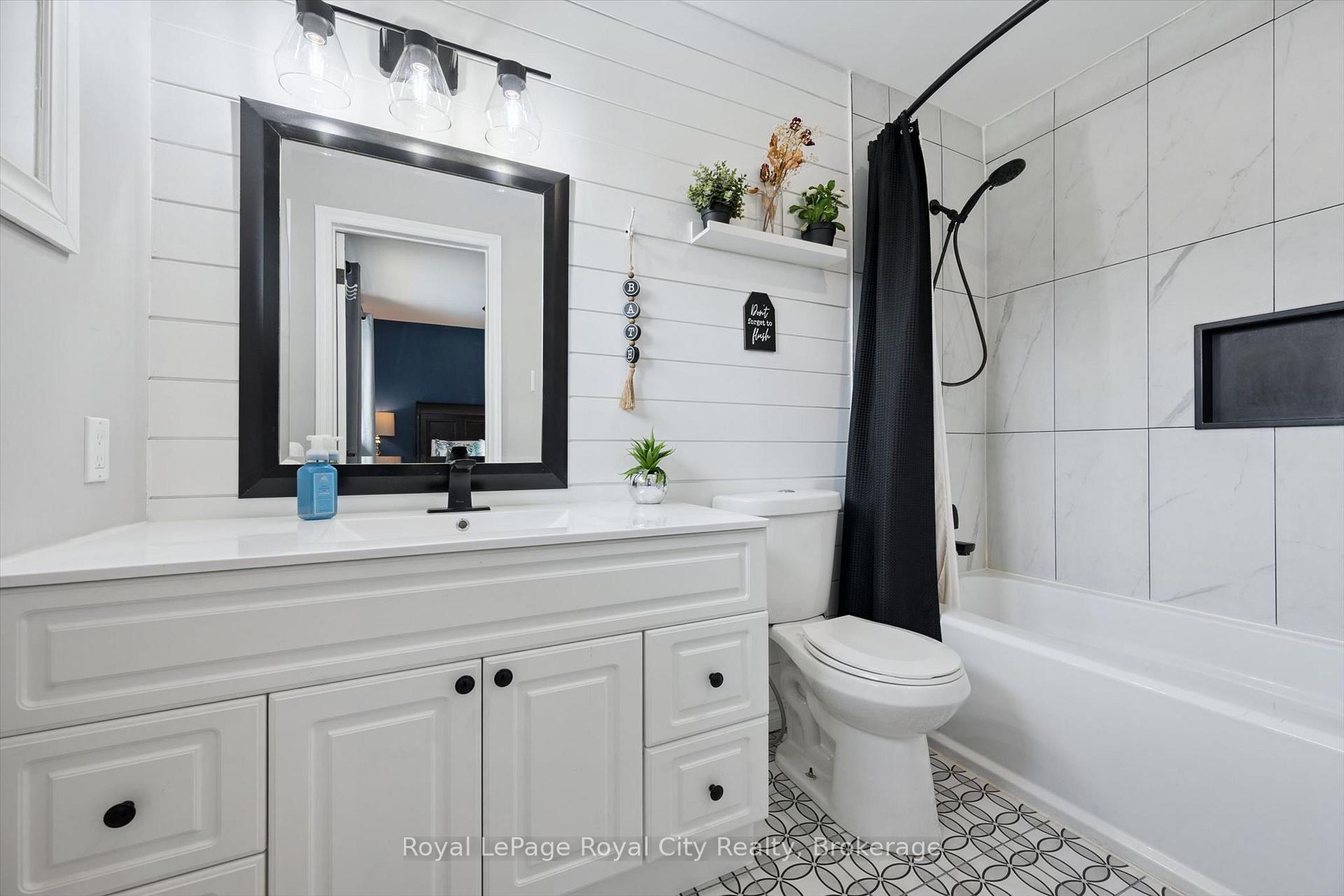 Photo 18 of 6933 Pine Creek Road, Woolwich, Breslau — HOMEH