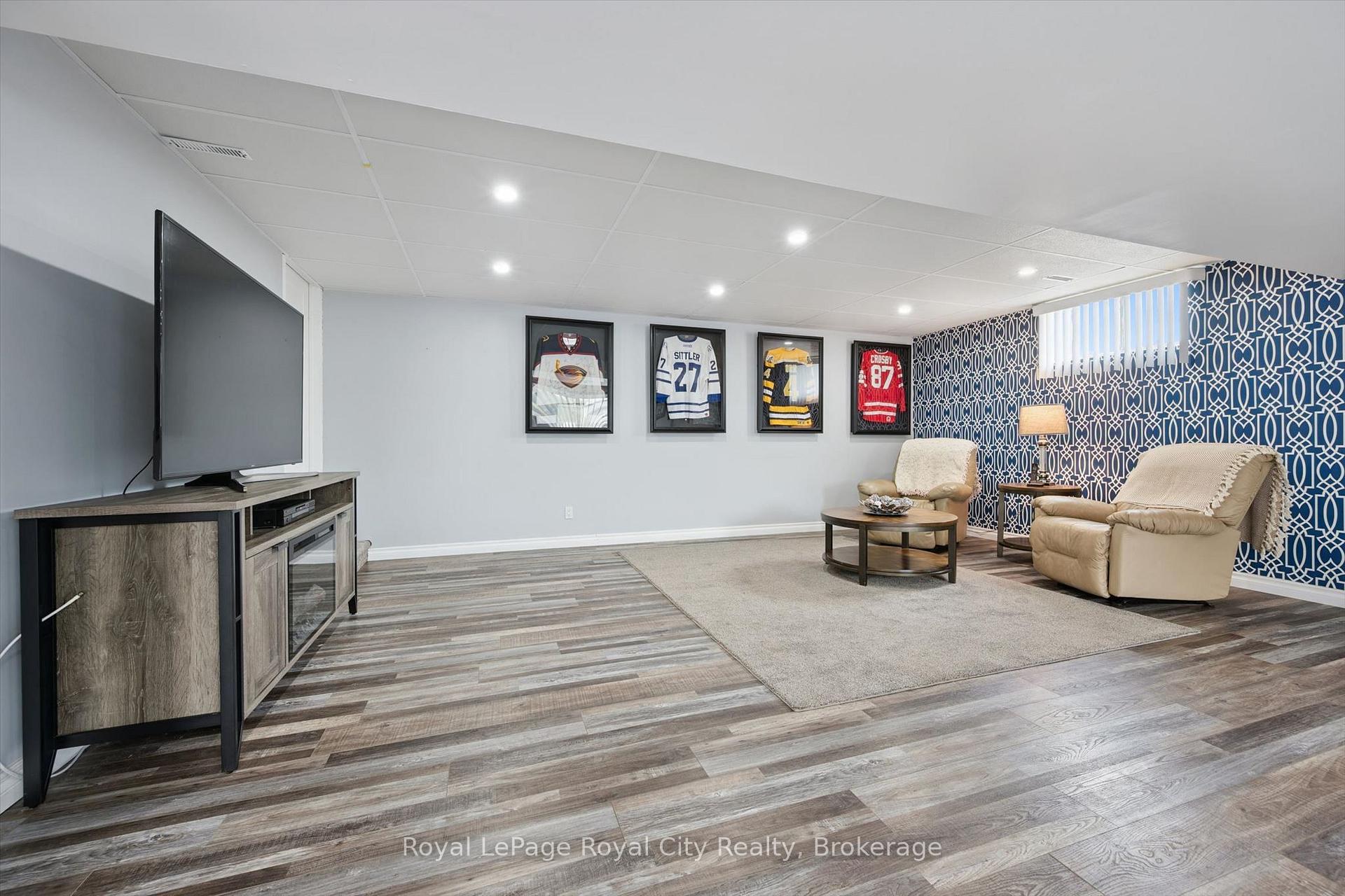 Photo 22 of 6933 Pine Creek Road, Woolwich, Breslau — HOMEH