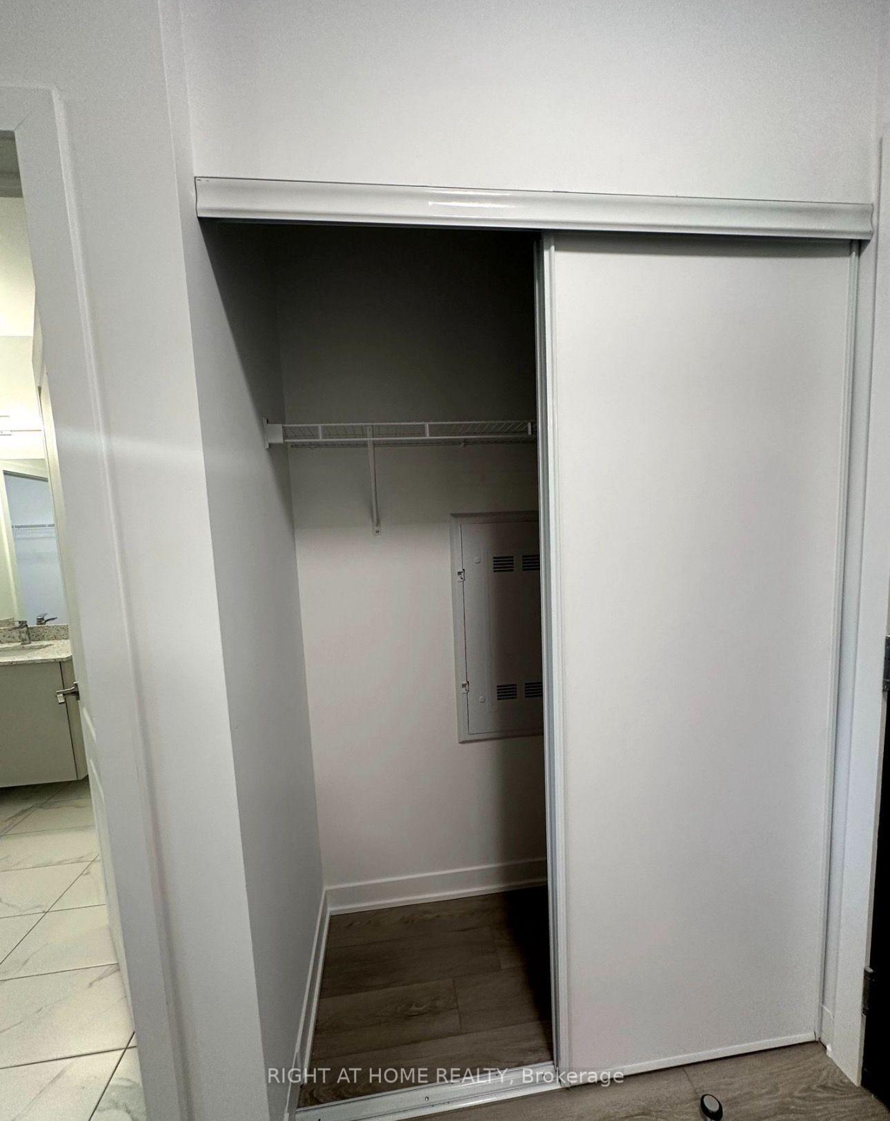 Photo 13 of Unit 401, 385 Arctic Red Drive, Oshawa, Windfields — HOMEH