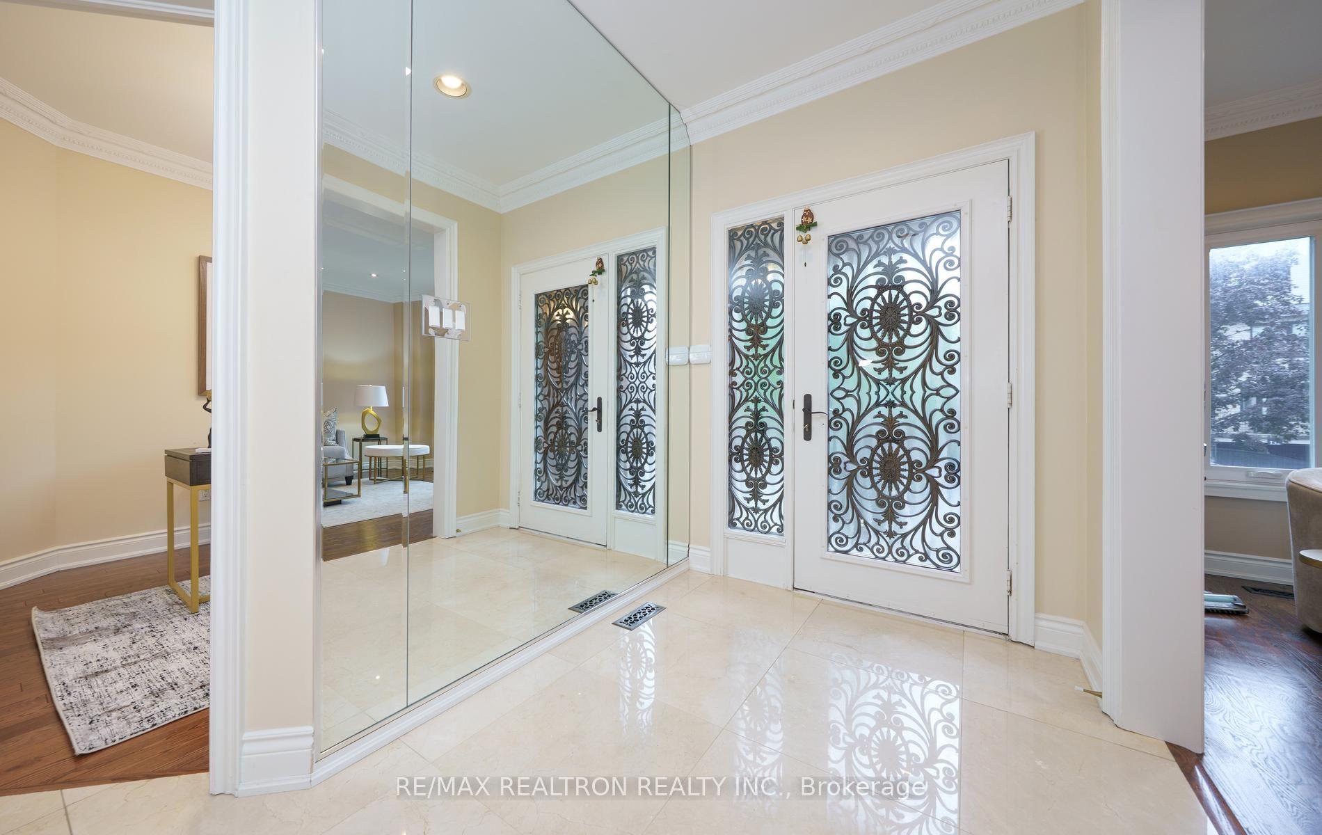 Photo 6 of 129 Theodore Place, Vaughan, Crestwood-Springfarm-Yorkhill — HOMEH