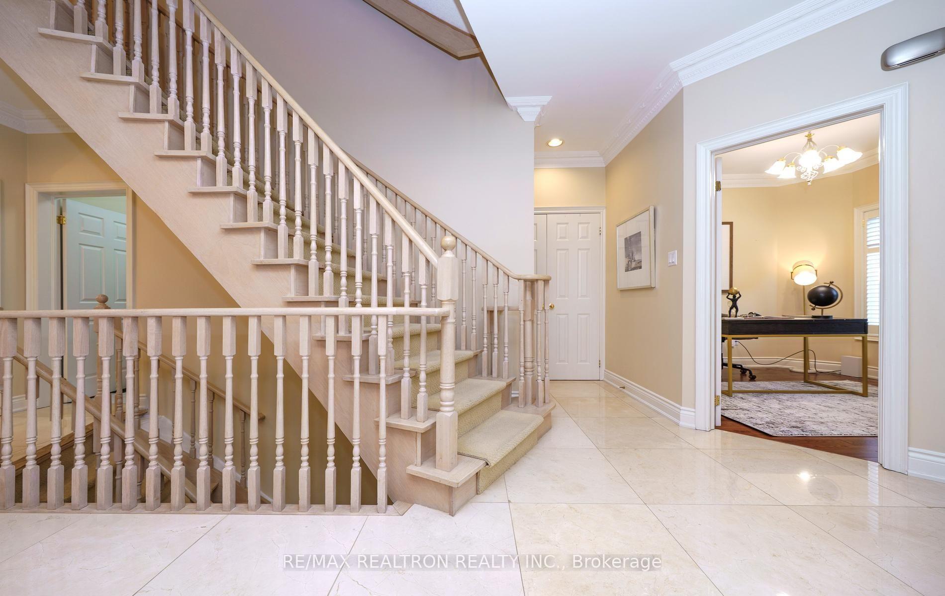 Photo 9 of 129 Theodore Place, Vaughan, Crestwood-Springfarm-Yorkhill — HOMEH