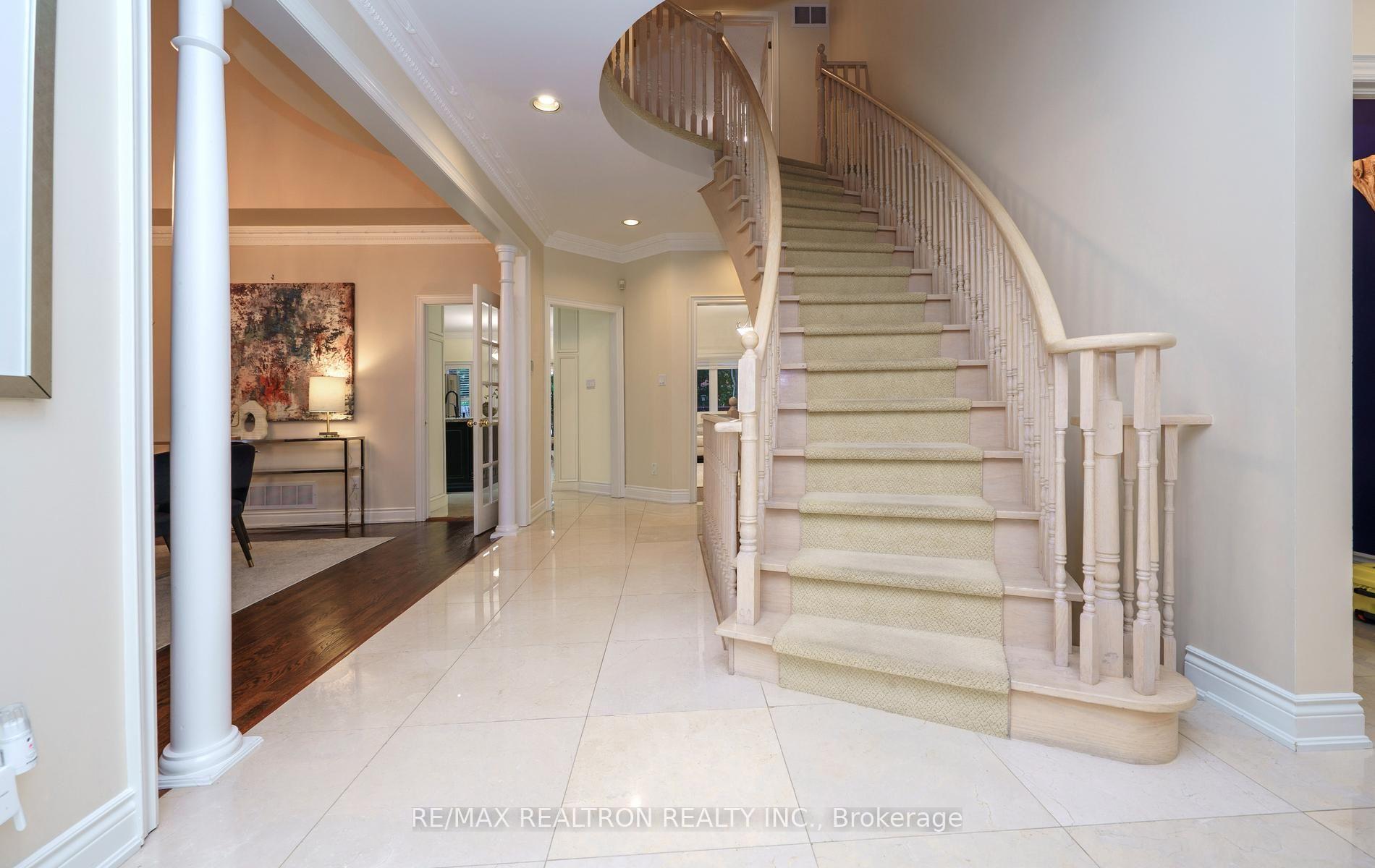Photo 10 of 129 Theodore Place, Vaughan, Crestwood-Springfarm-Yorkhill — HOMEH