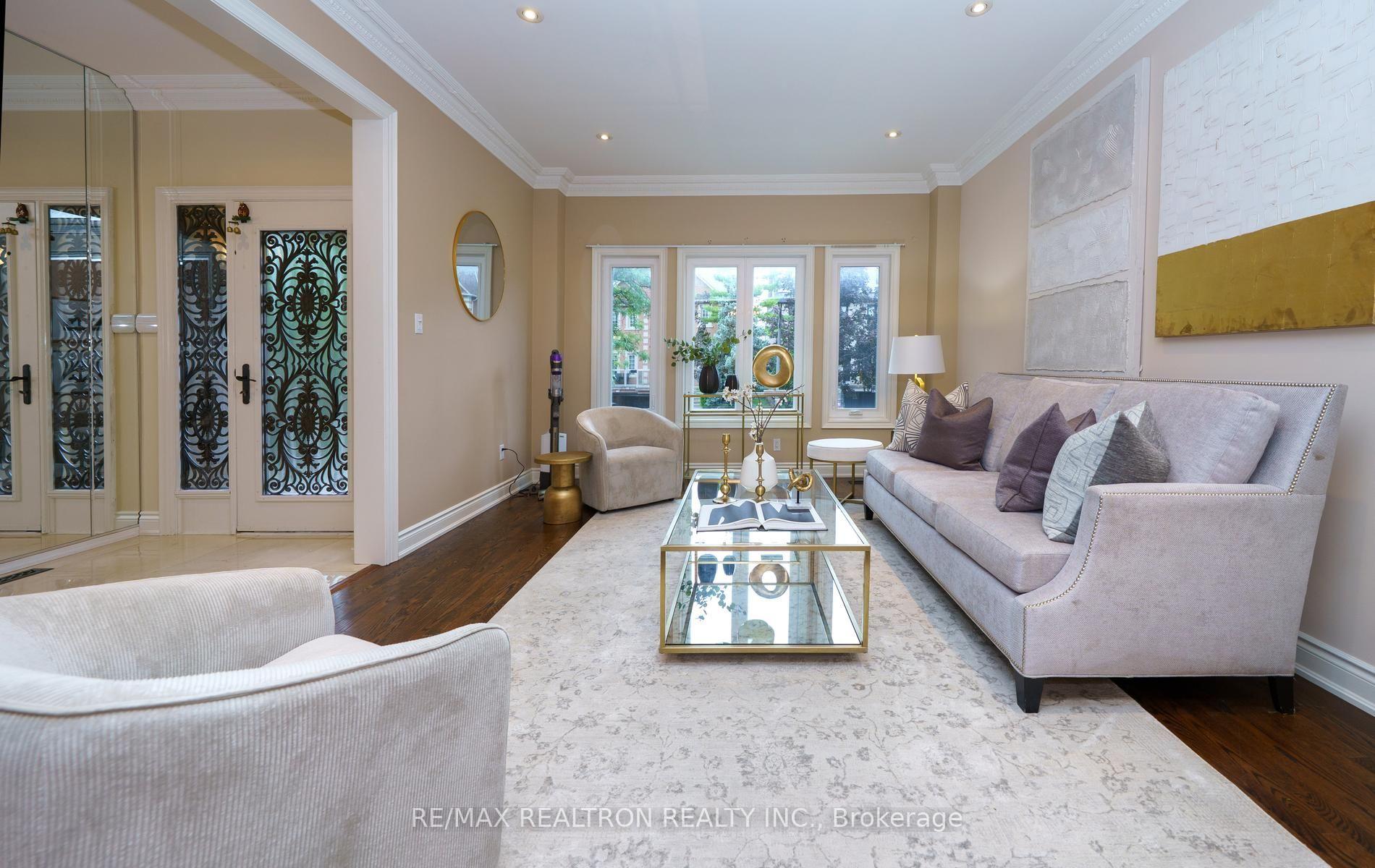 Photo 13 of 129 Theodore Place, Vaughan, Crestwood-Springfarm-Yorkhill — HOMEH