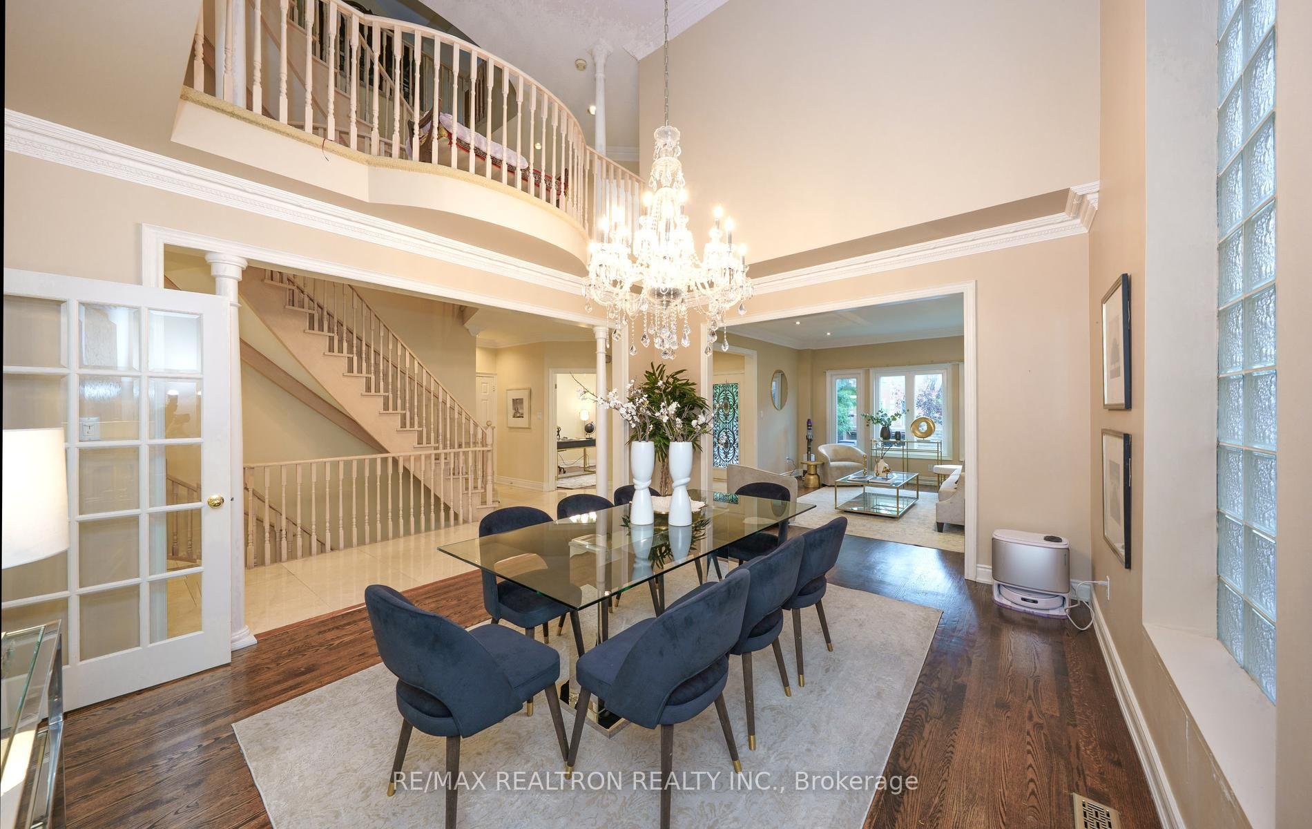 Photo 16 of 129 Theodore Place, Vaughan, Crestwood-Springfarm-Yorkhill — HOMEH
