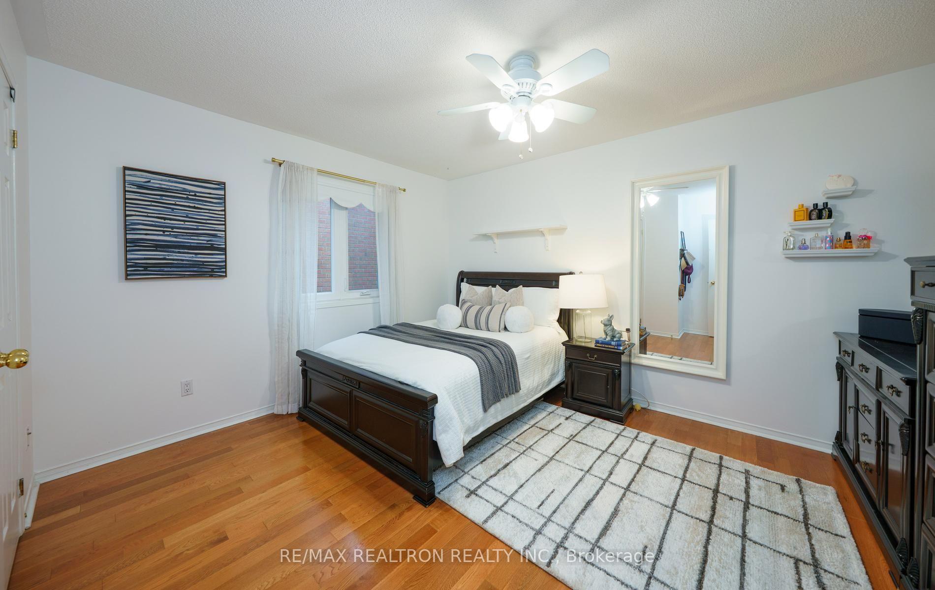 Photo 34 of 129 Theodore Place, Vaughan, Crestwood-Springfarm-Yorkhill — HOMEH