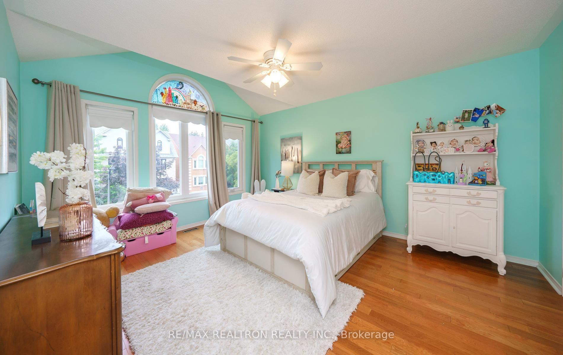 Photo 36 of 129 Theodore Place, Vaughan, Crestwood-Springfarm-Yorkhill — HOMEH