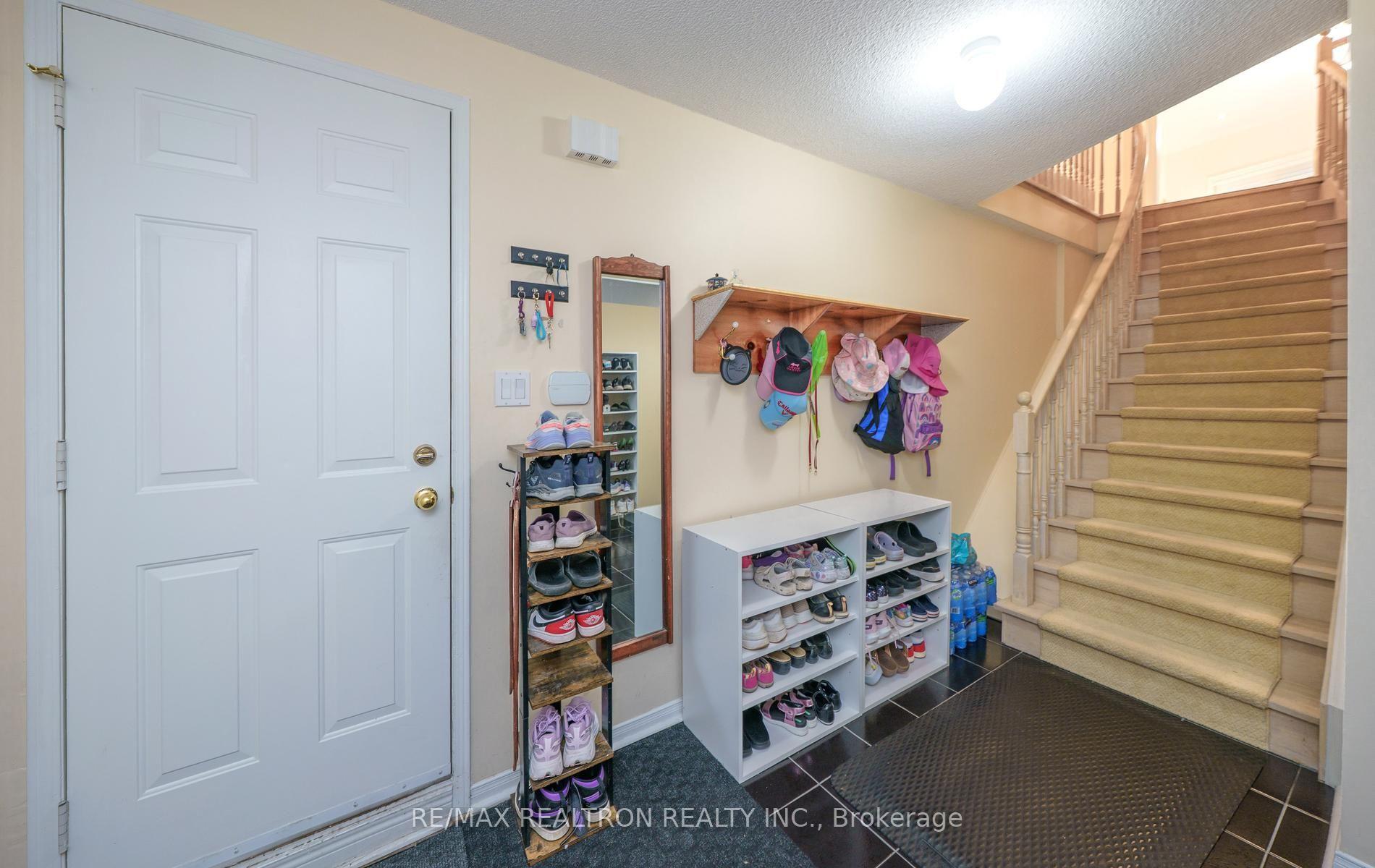 Photo 44 of 129 Theodore Place, Vaughan, Crestwood-Springfarm-Yorkhill — HOMEH