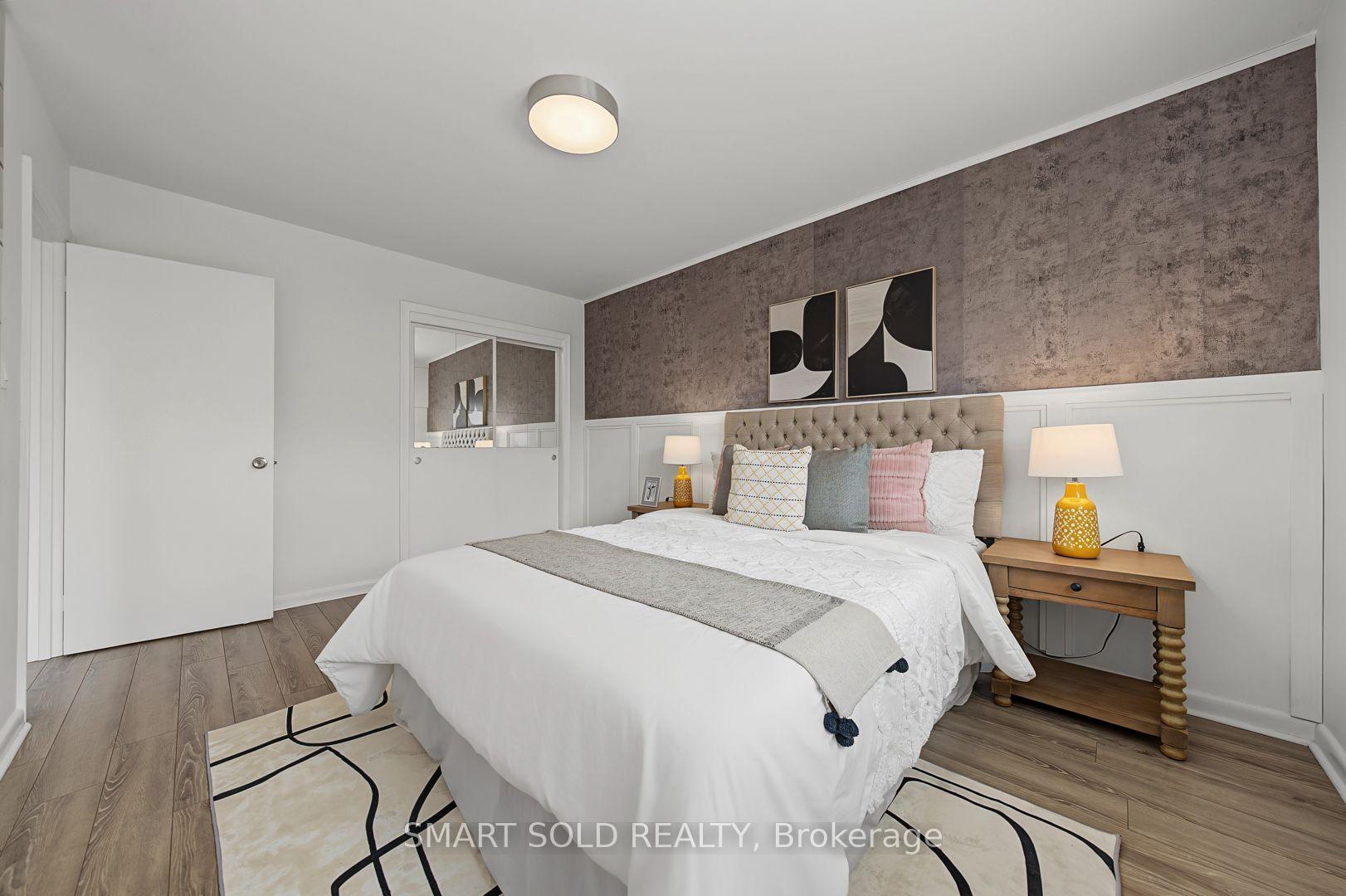 Photo 17 of 1 Cameo Crescent, Toronto, Rockcliffe-Smythe — HOMEH