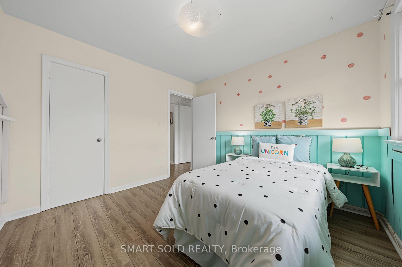 Photo 22 of 1 Cameo Crescent, Toronto, Rockcliffe-Smythe — HOMEH