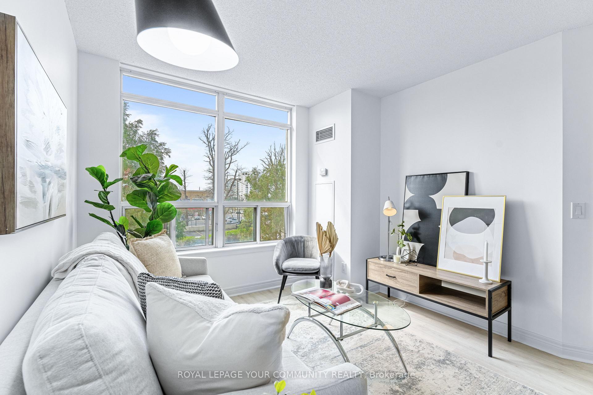 Photo 8 of Unit 215, 50 Disera Drive, Vaughan, Beverley Glen — HOMEH