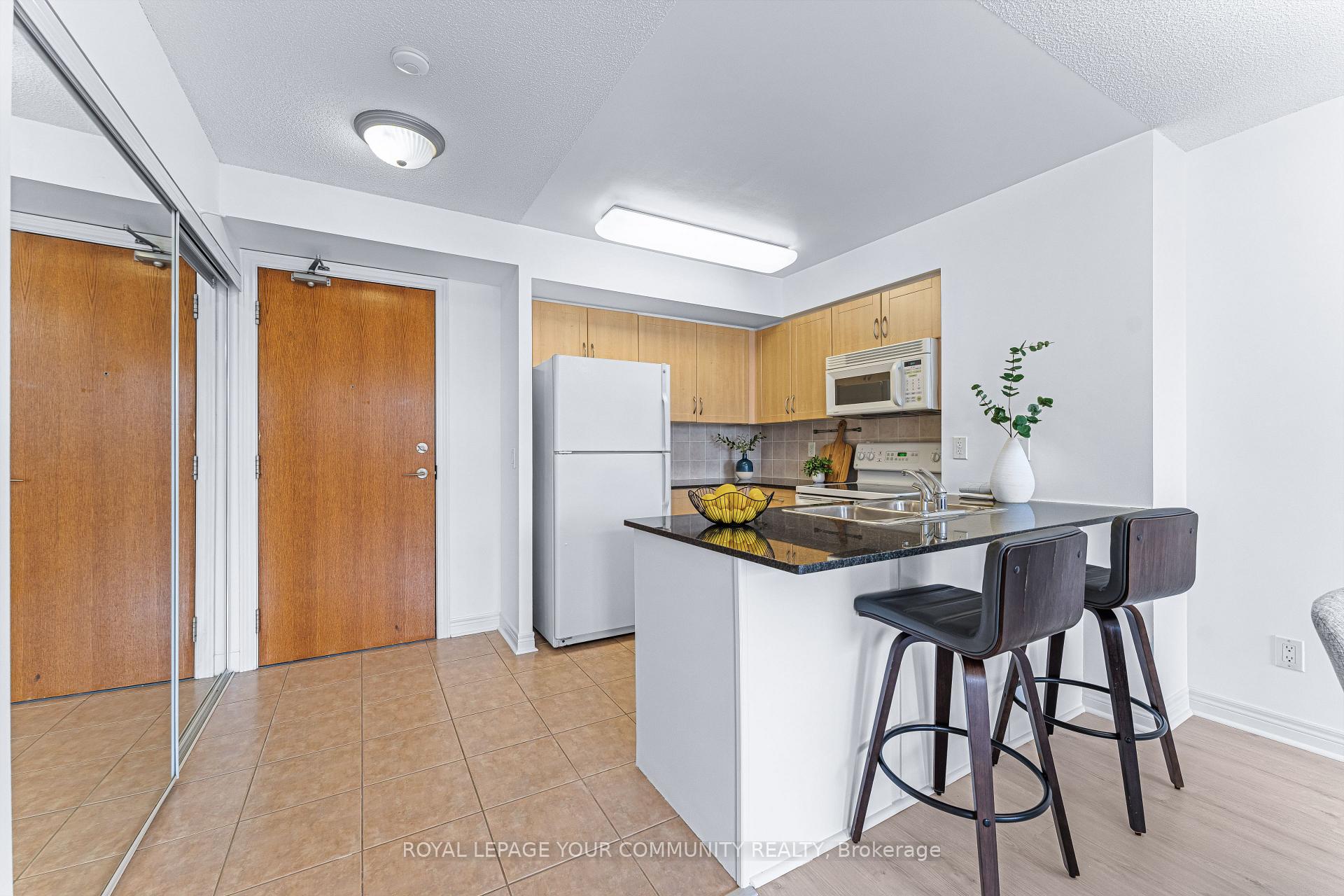 Photo 22 of Unit 215, 50 Disera Drive, Vaughan, Beverley Glen — HOMEH
