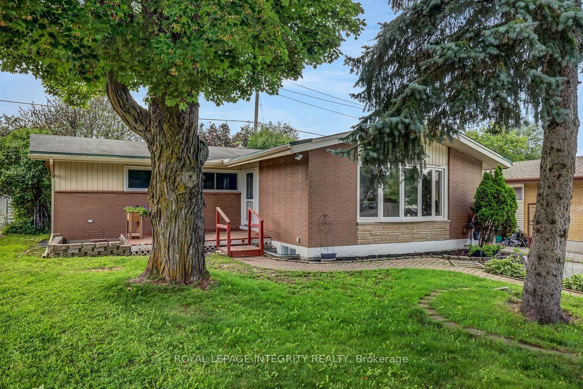 Photo 2 of 1370 Highgate Road, Ottawa, Parkway Park — HOMEH