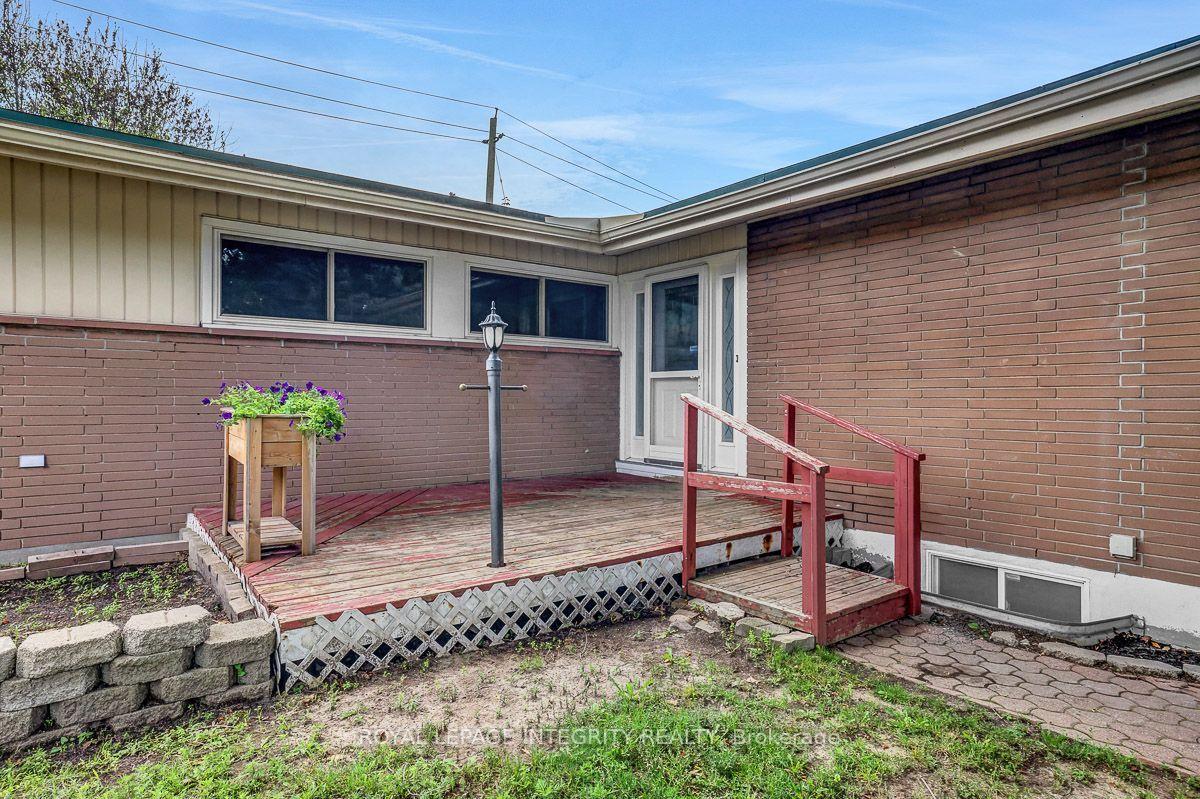 Photo 4 of 1370 Highgate Road, Ottawa, Parkway Park — HOMEH