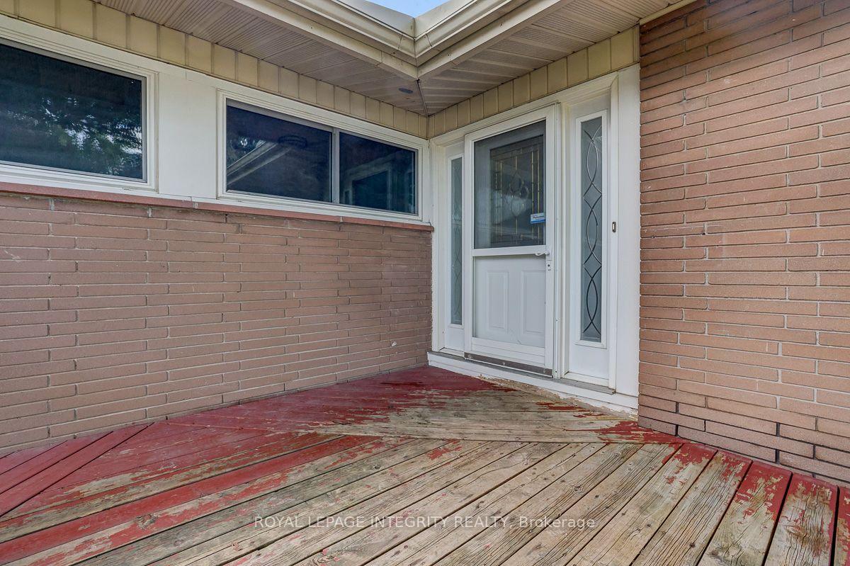 Photo 5 of 1370 Highgate Road, Ottawa, Parkway Park — HOMEH