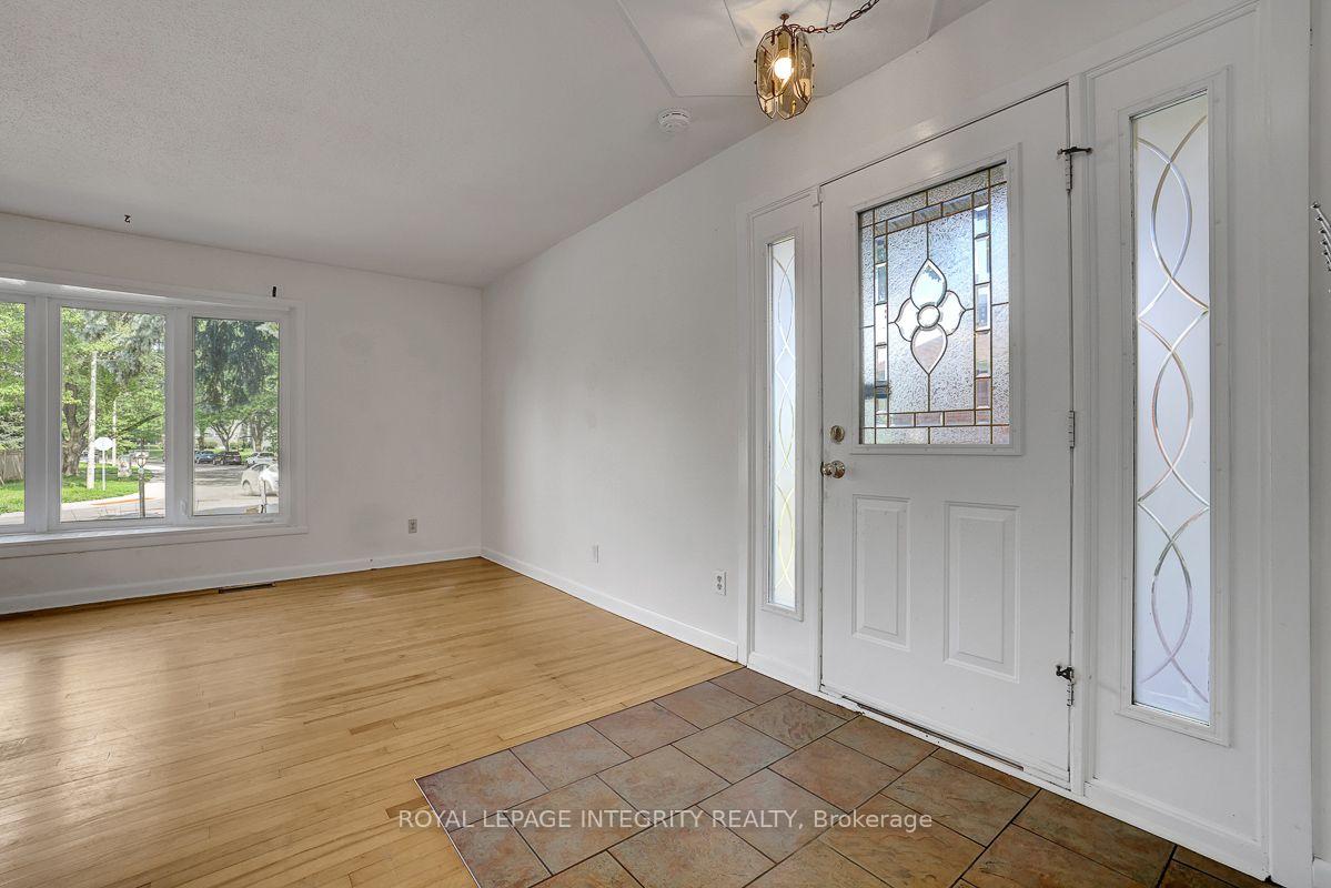 Photo 6 of 1370 Highgate Road, Ottawa, Parkway Park — HOMEH