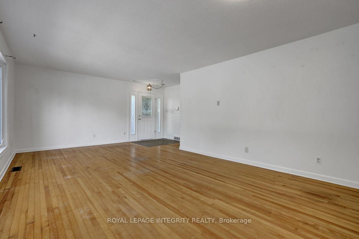 Photo 9 of 1370 Highgate Road, Ottawa, Parkway Park — HOMEH