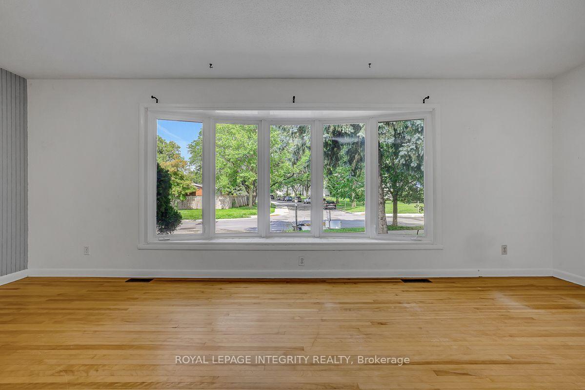 Photo 11 of 1370 Highgate Road, Ottawa, Parkway Park — HOMEH
