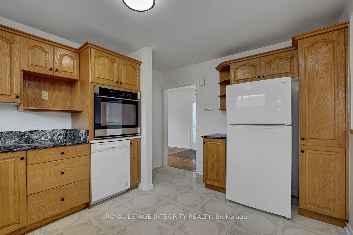 Photo 15 of 1370 Highgate Road, Ottawa, Parkway Park — HOMEH