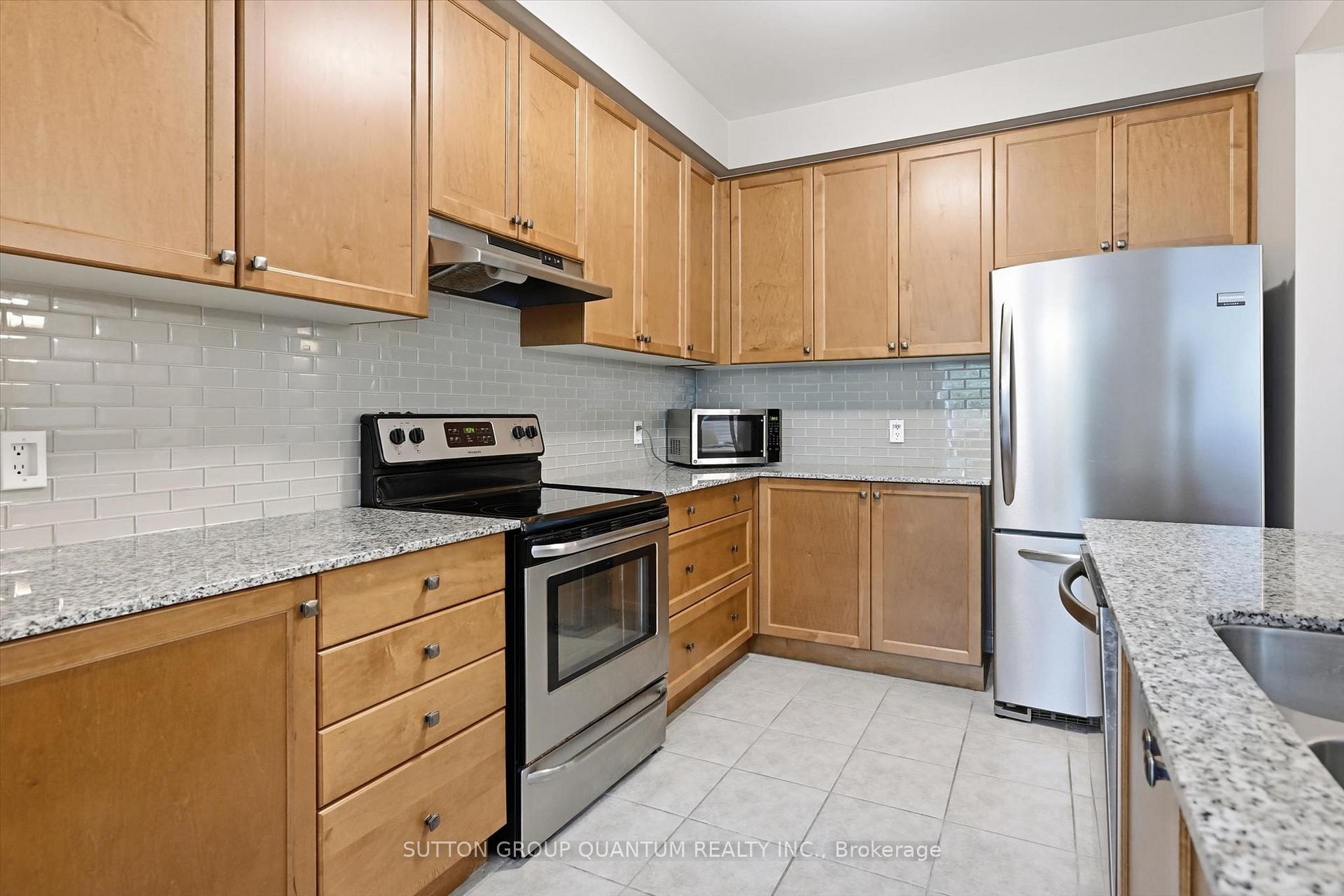 Photo 10 of 25 Mccardy Court, Caledon, Caledon East — HOMEH