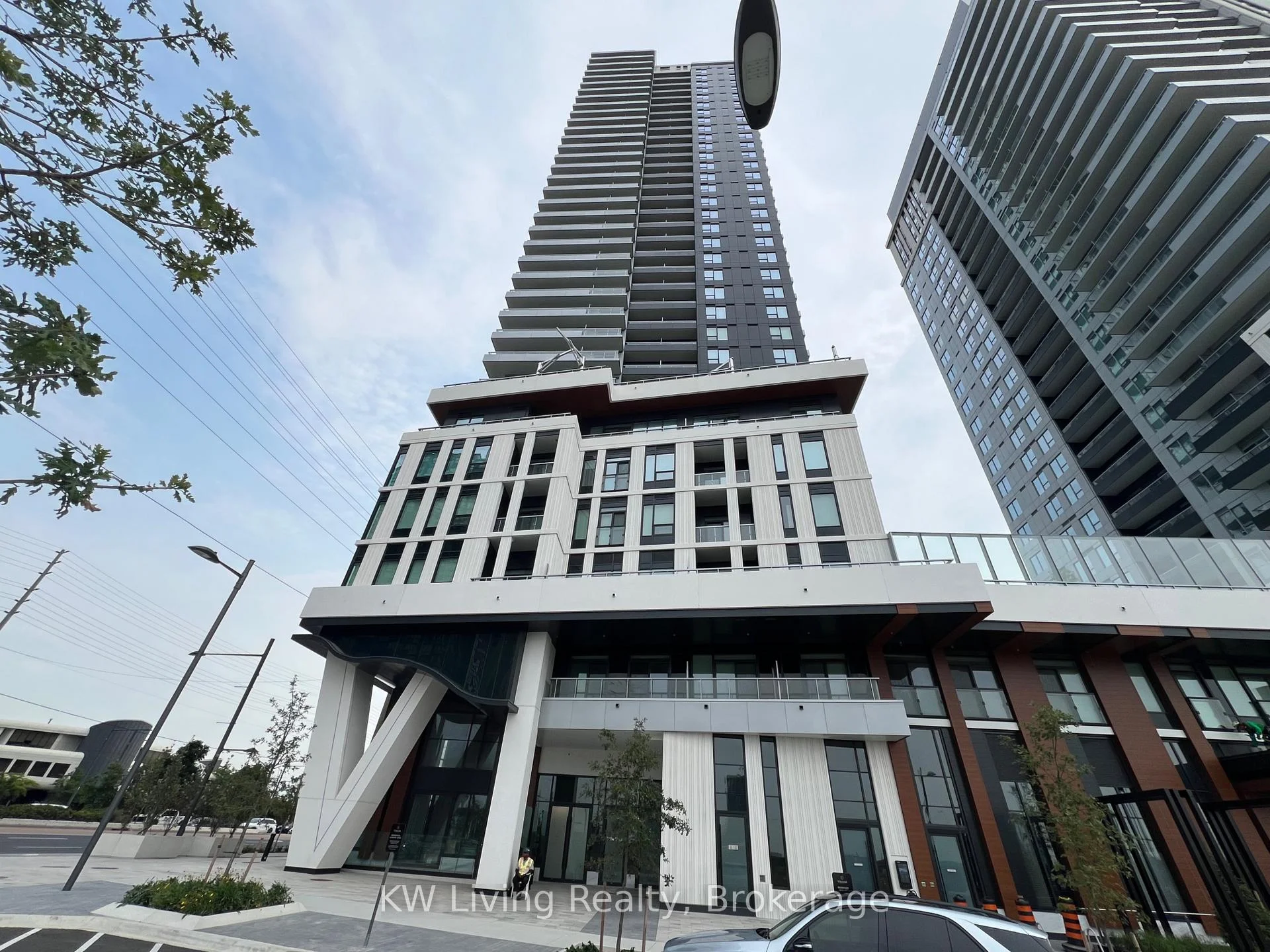 Photo 1 of Unit 903, 5 Meadowdale Road, Vaughan, Vaughan Corporate Centre — HOMEH