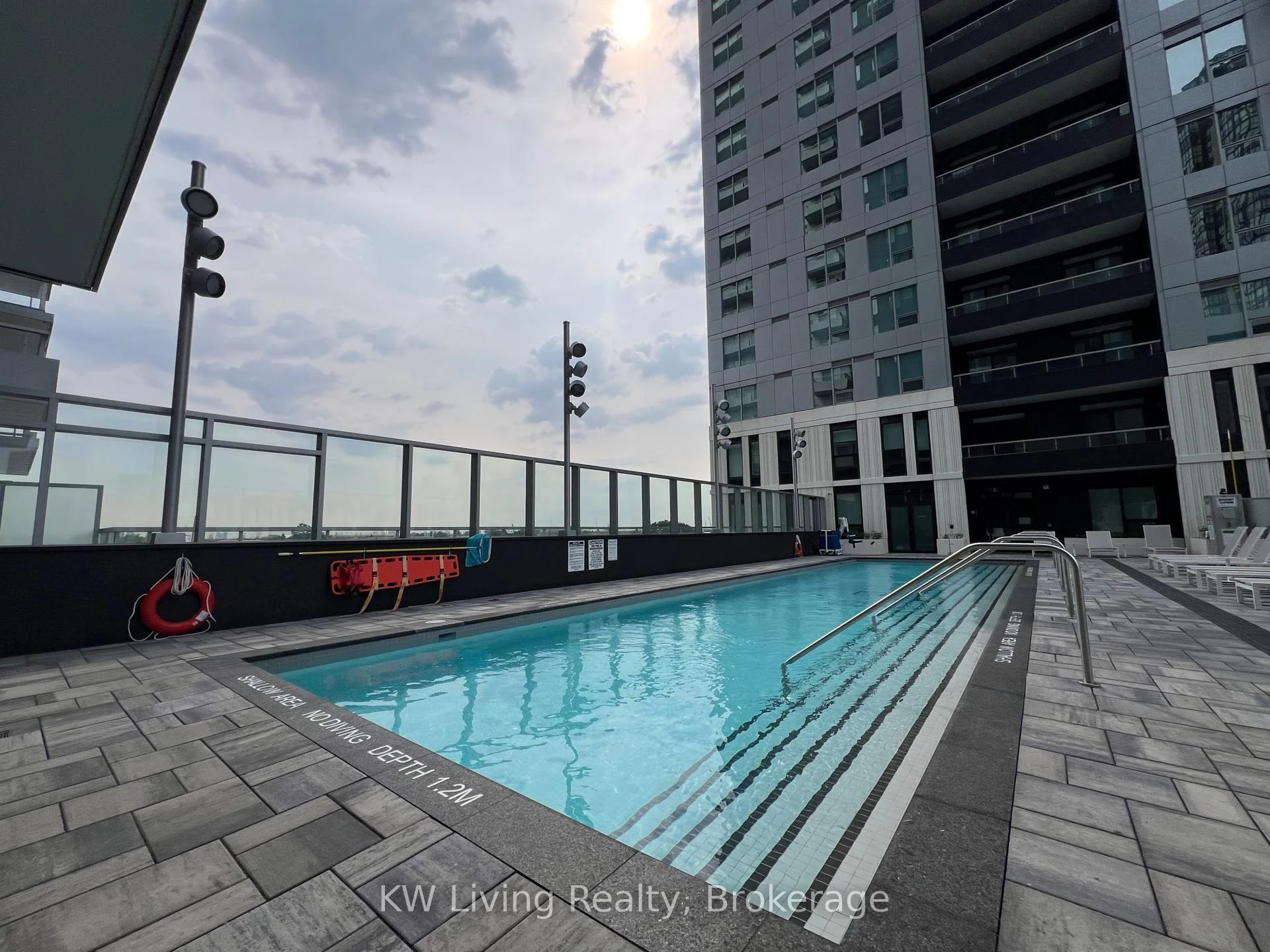 Photo 12 of Unit 903, 5 Meadowdale Road, Vaughan, Vaughan Corporate Centre — HOMEH