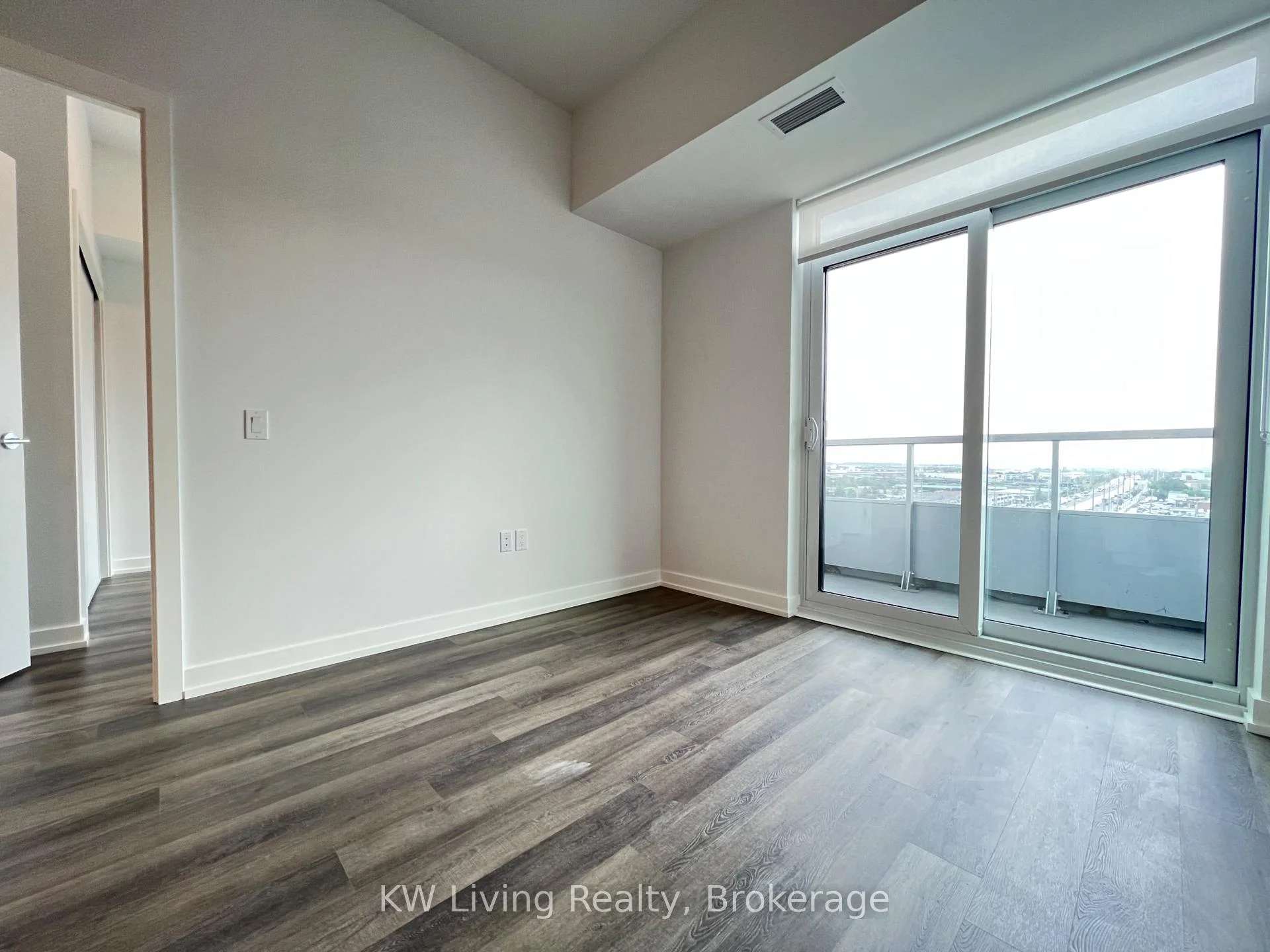 Photo 28 of Unit 903, 5 Meadowdale Road, Vaughan, Vaughan Corporate Centre — HOMEH