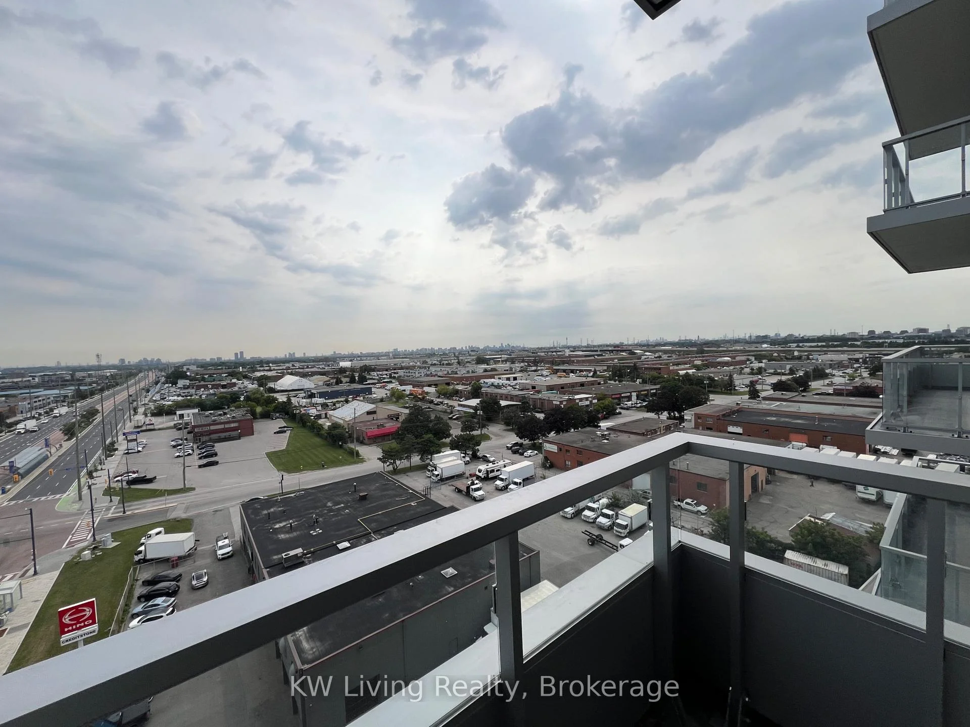 Photo 36 of Unit 903, 5 Meadowdale Road, Vaughan, Vaughan Corporate Centre — HOMEH