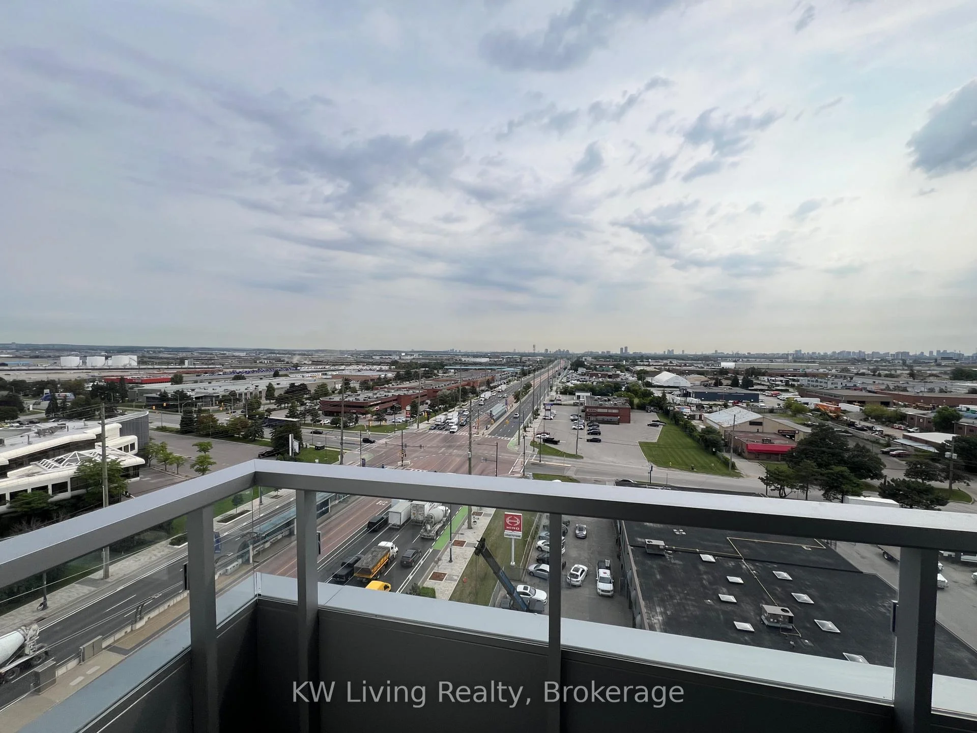 Photo 38 of Unit 903, 5 Meadowdale Road, Vaughan, Vaughan Corporate Centre — HOMEH