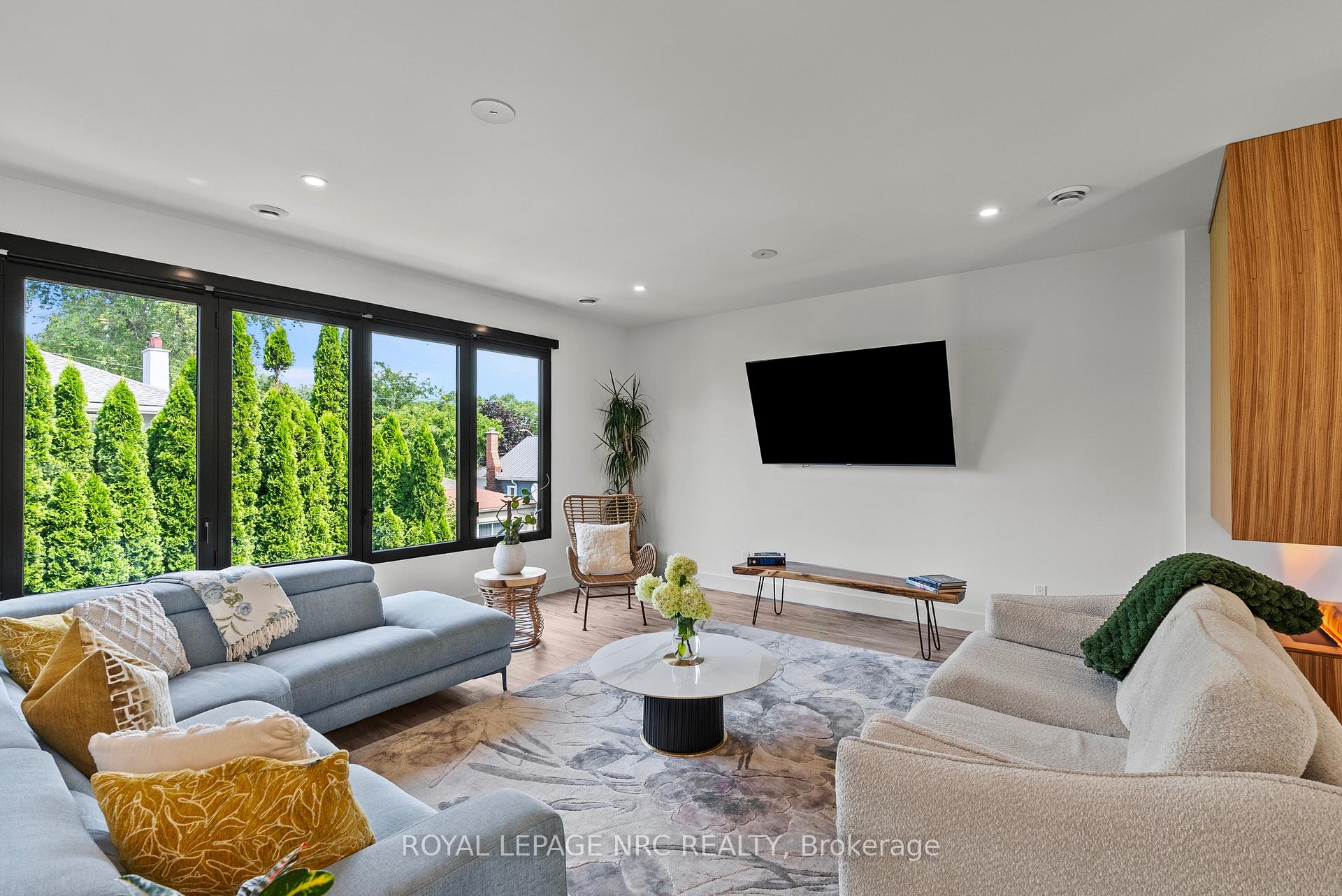 Photo 8 of 10 Pawling Street, St. Catharines, Port Dalhousie — HOMEH