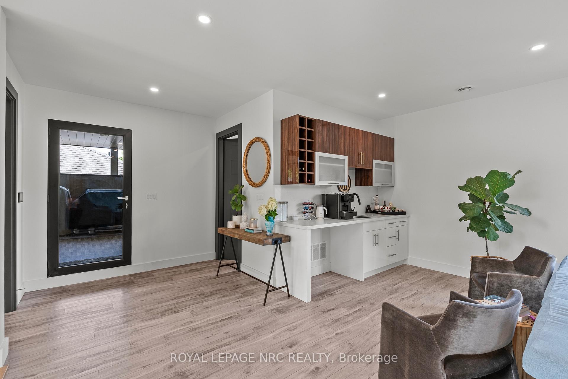 Photo 16 of 10 Pawling Street, St. Catharines, Port Dalhousie — HOMEH
