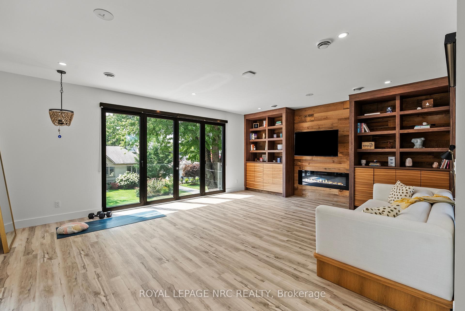 Photo 17 of 10 Pawling Street, St. Catharines, Port Dalhousie — HOMEH