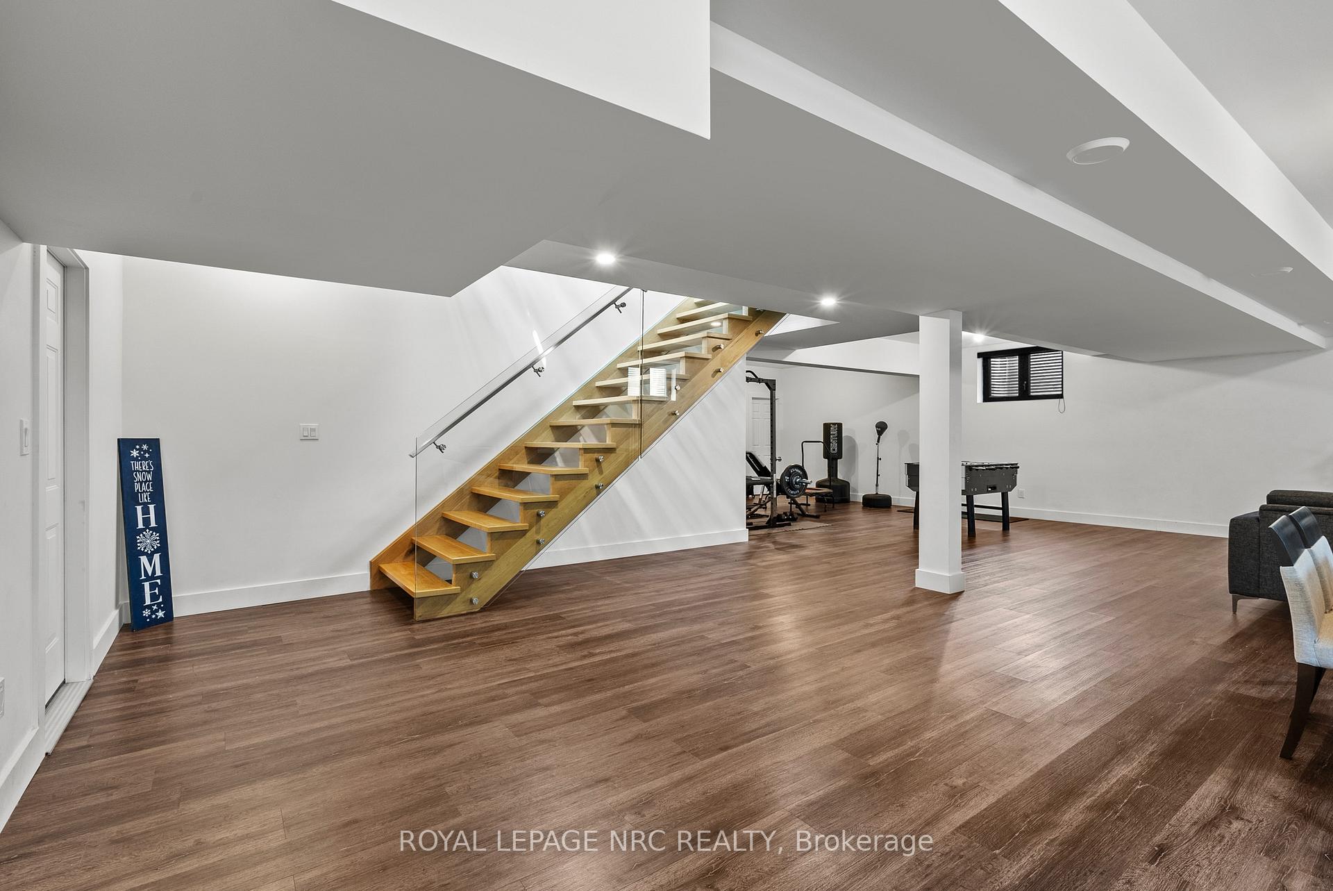 Photo 35 of 10 Pawling Street, St. Catharines, Port Dalhousie — HOMEH