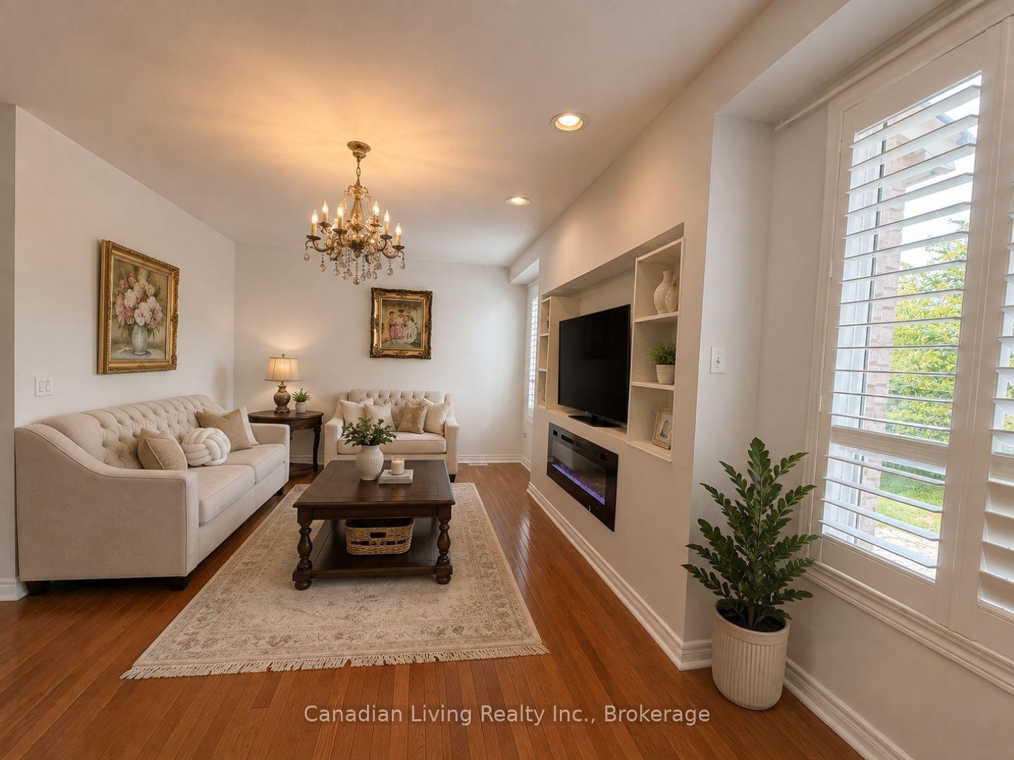 Photo 4 of 136 Regatta Avenue, Richmond Hill, Oak Ridges — HOMEH