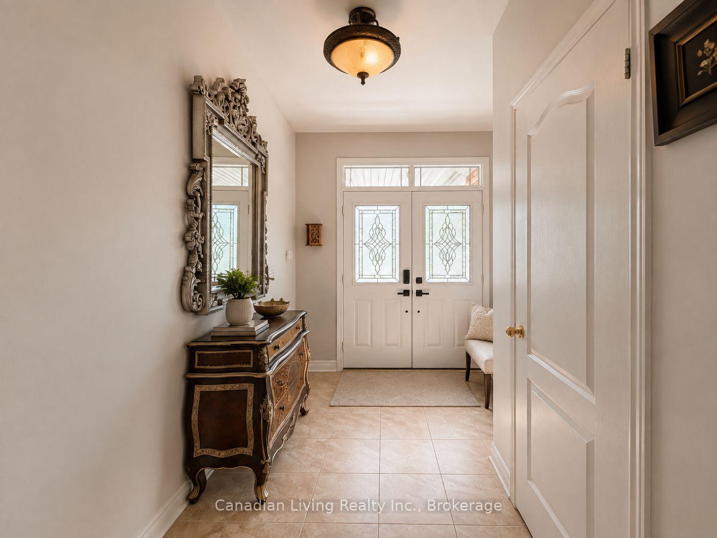 Photo 5 of 136 Regatta Avenue, Richmond Hill, Oak Ridges — HOMEH