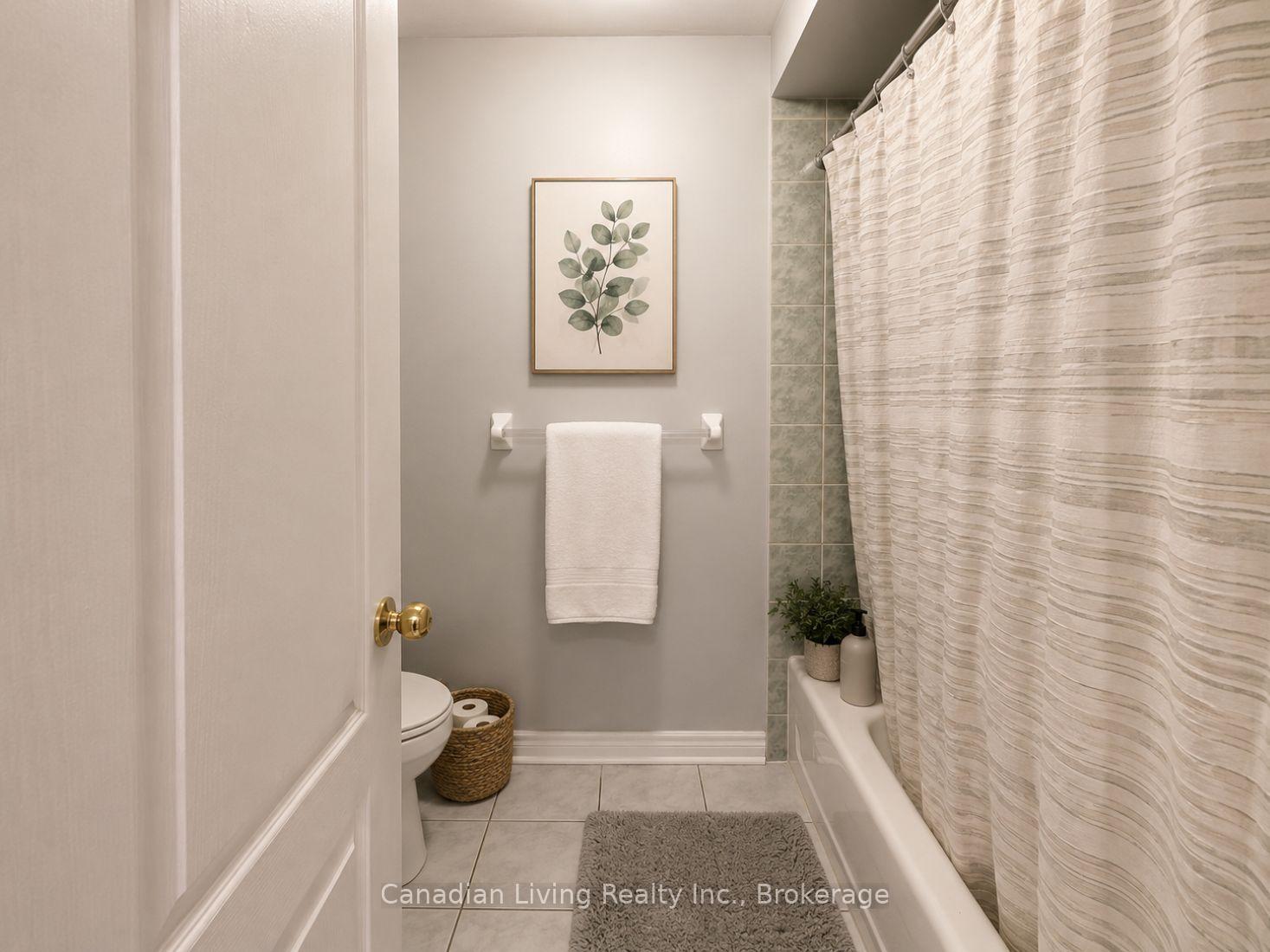 Photo 14 of 136 Regatta Avenue, Richmond Hill, Oak Ridges — HOMEH