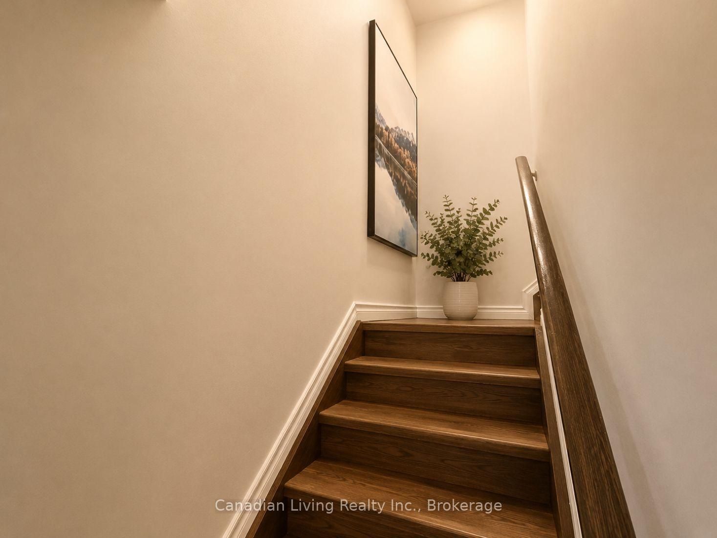 Photo 18 of 136 Regatta Avenue, Richmond Hill, Oak Ridges — HOMEH
