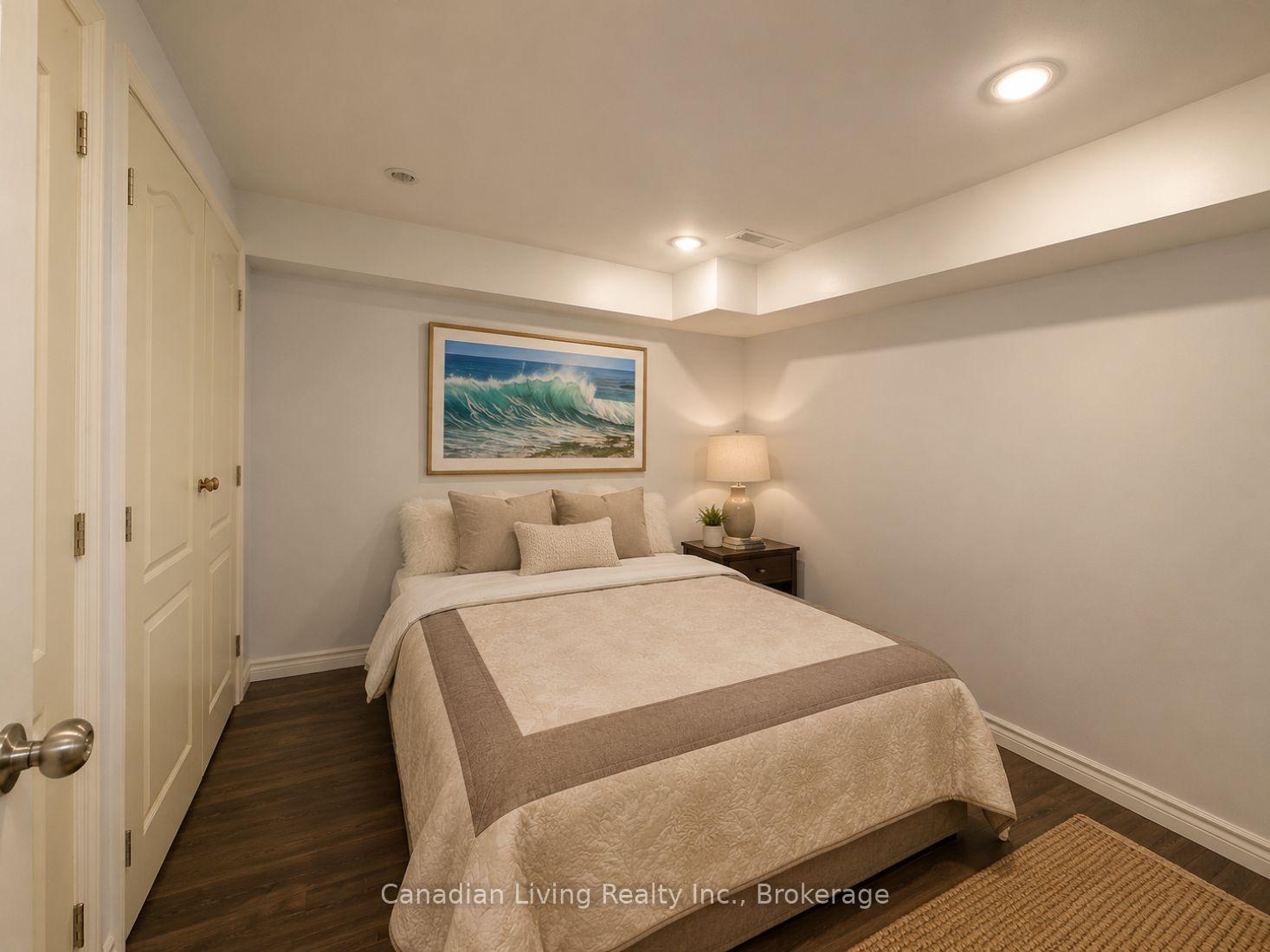 Photo 21 of 136 Regatta Avenue, Richmond Hill, Oak Ridges — HOMEH
