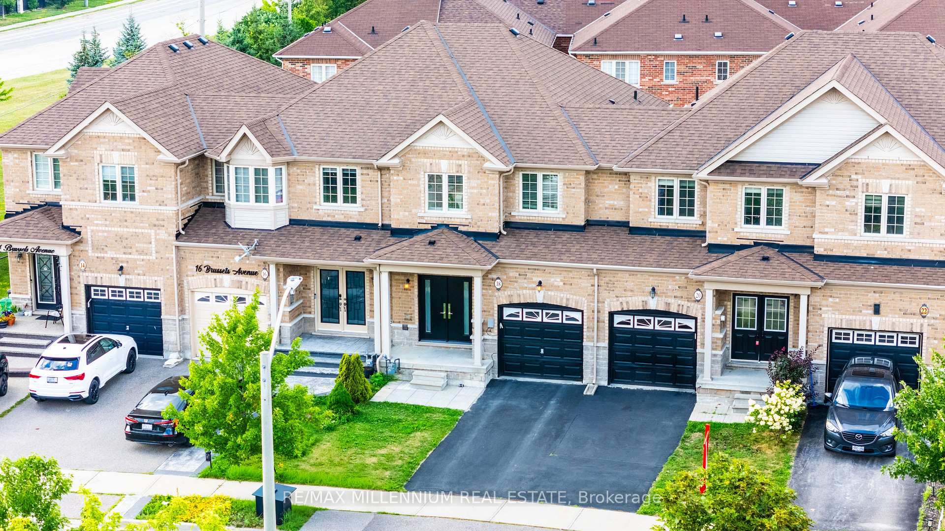 Photo 9 of 18 Brussels Avenue, Brampton, Sandringham-Wellington — HOMEH