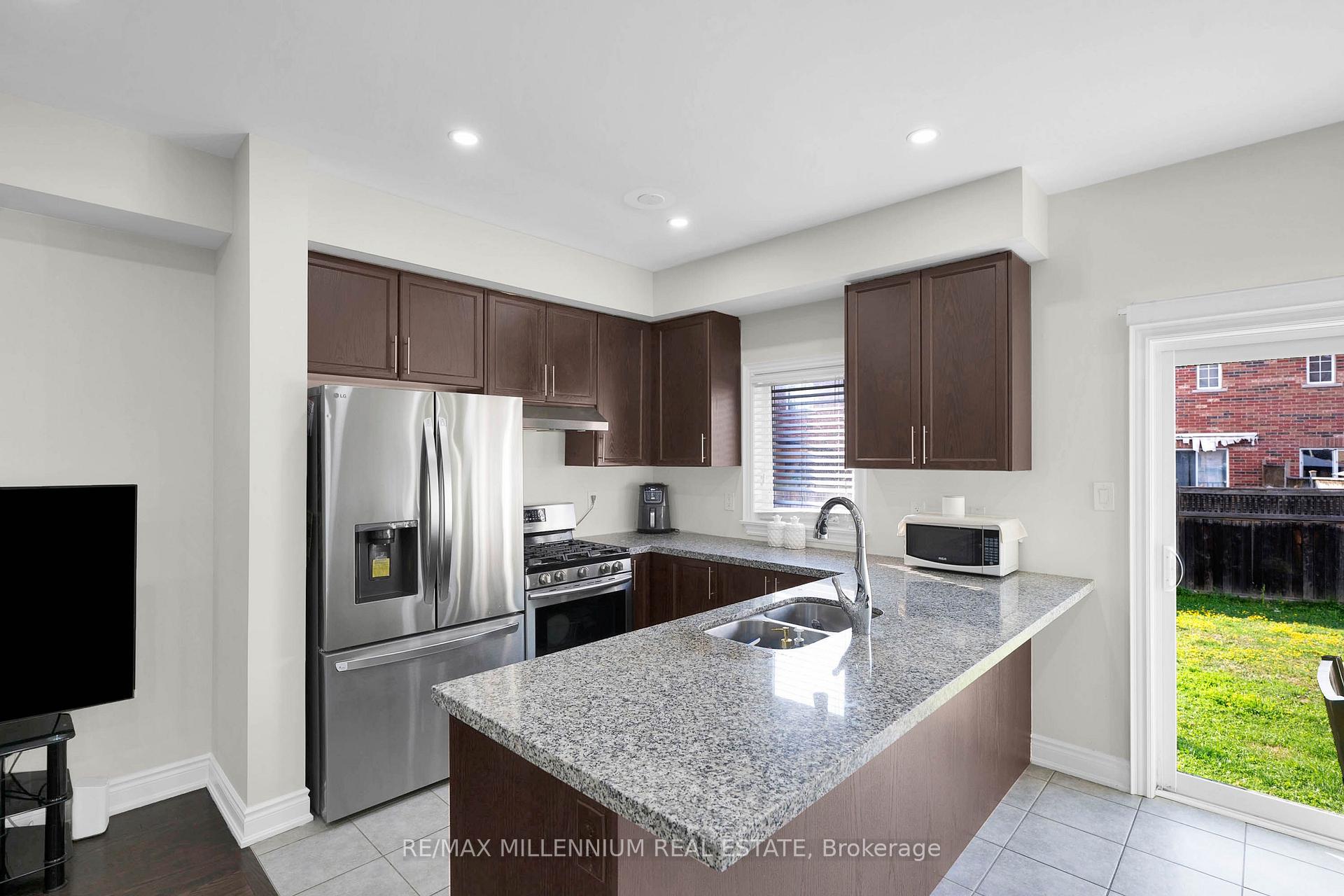 Photo 19 of 18 Brussels Avenue, Brampton, Sandringham-Wellington — HOMEH