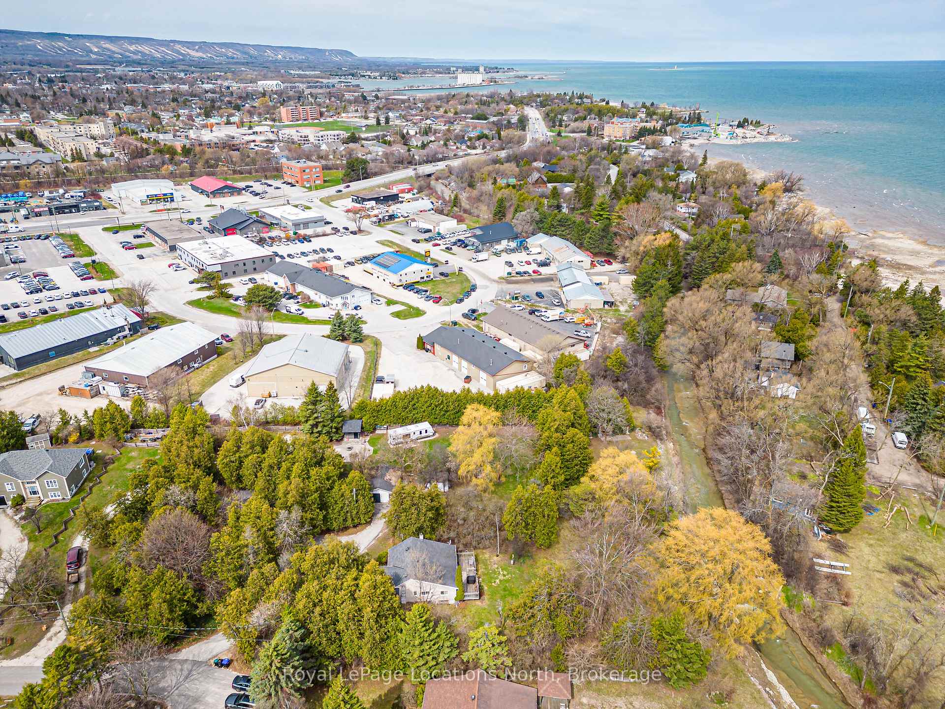 Photo 38 of 21 Eva Crescent, Collingwood — HOMEH