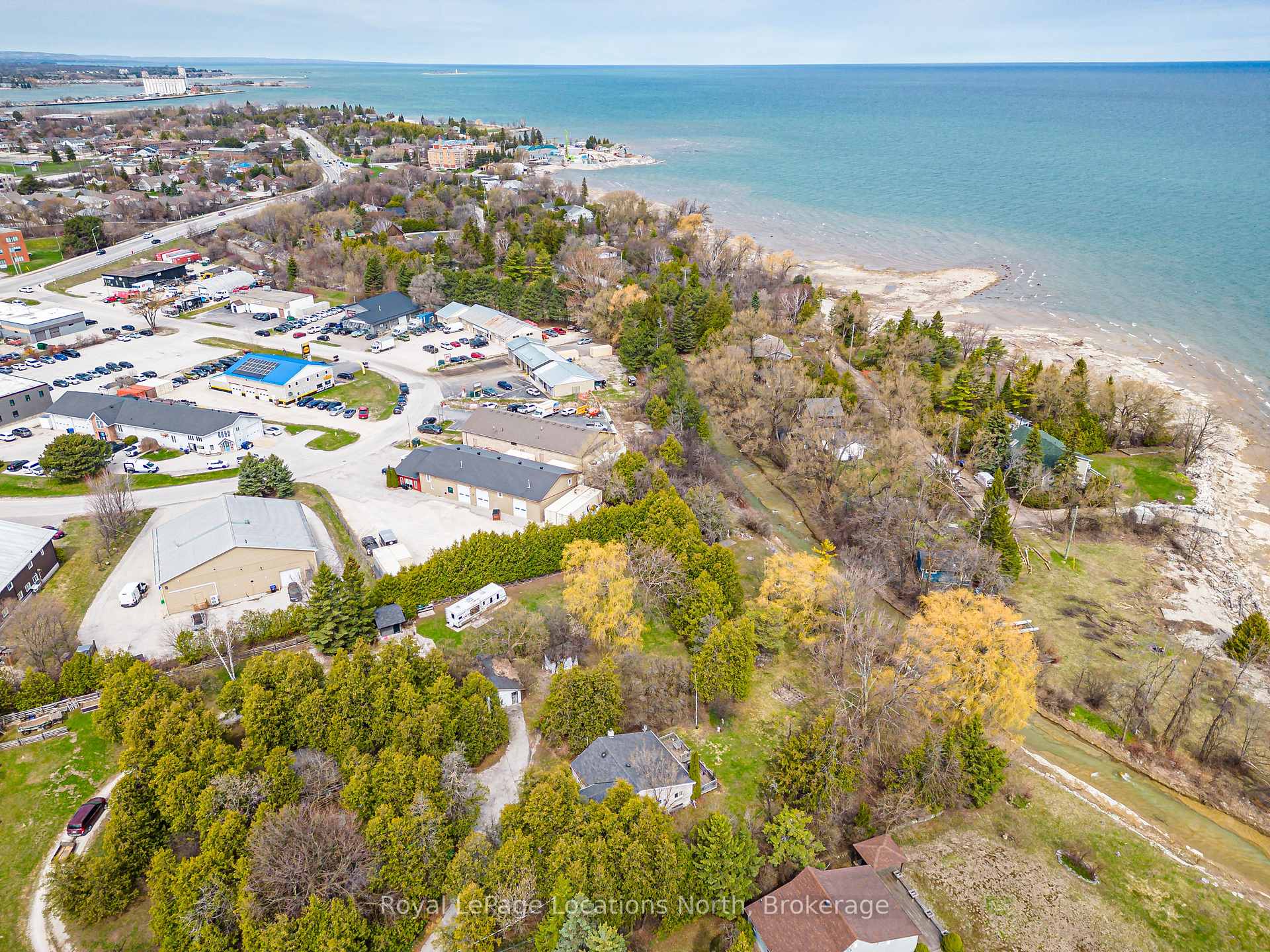 Photo 39 of 21 Eva Crescent, Collingwood — HOMEH