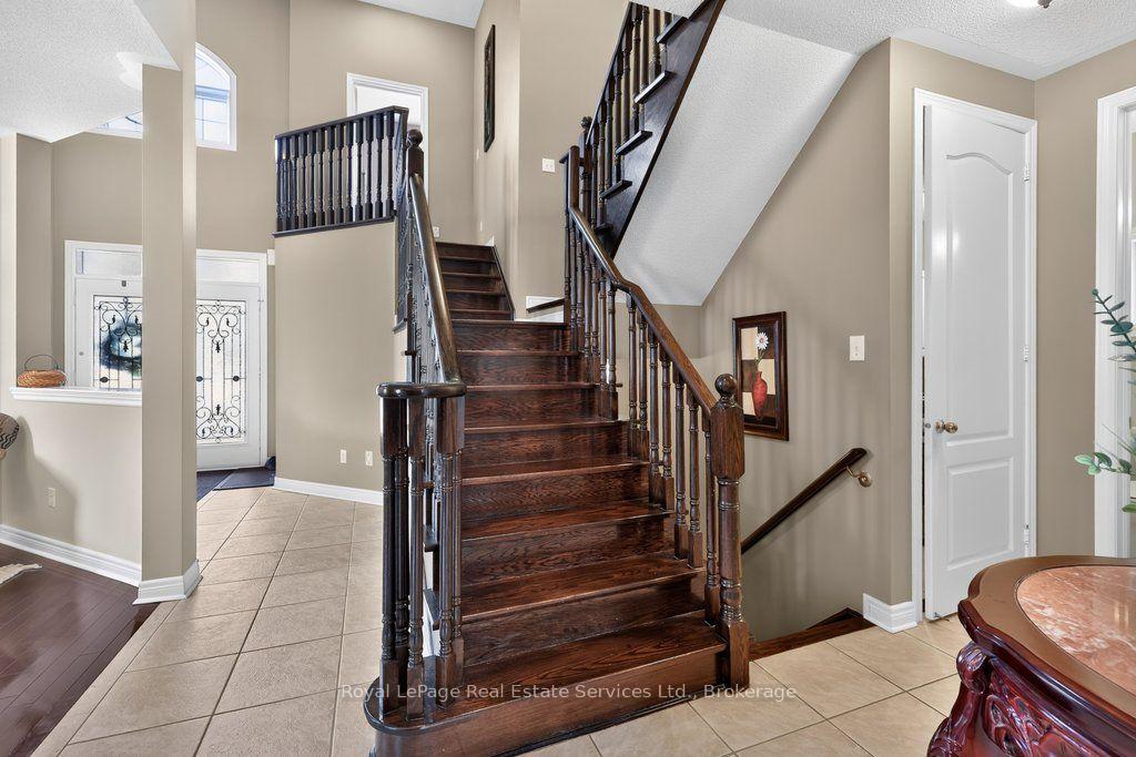 Photo 5 of 2070 Willhaven Trail, Oakville, Westmount — HOMEH