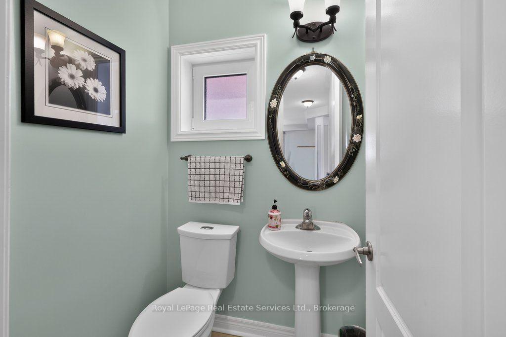 Photo 14 of 2070 Willhaven Trail, Oakville, Westmount — HOMEH
