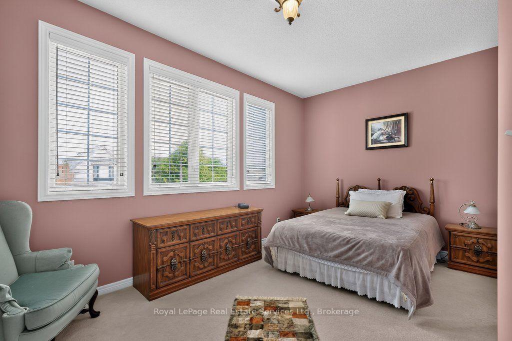 Photo 16 of 2070 Willhaven Trail, Oakville, Westmount — HOMEH
