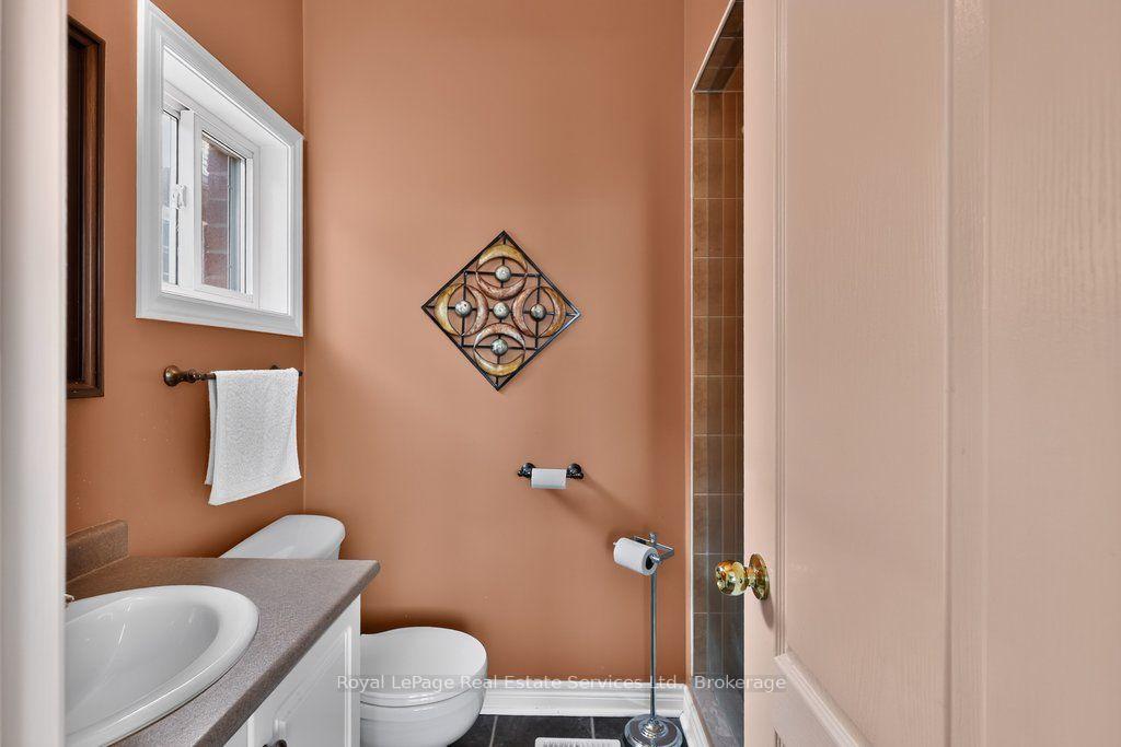 Photo 18 of 2070 Willhaven Trail, Oakville, Westmount — HOMEH
