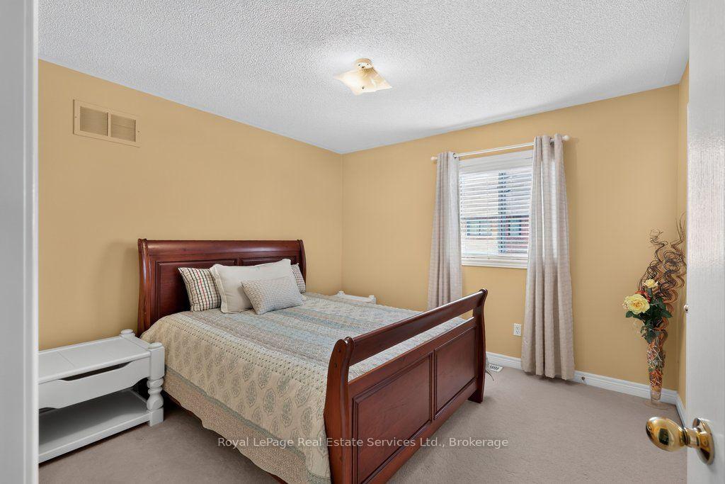 Photo 24 of 2070 Willhaven Trail, Oakville, Westmount — HOMEH
