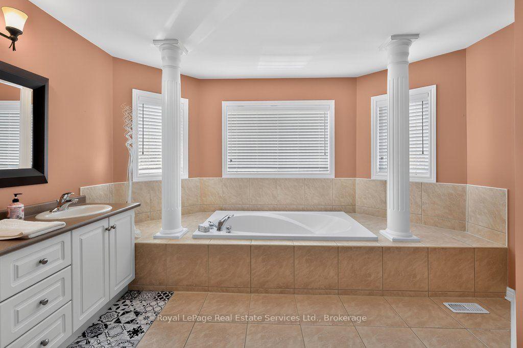 Photo 29 of 2070 Willhaven Trail, Oakville, Westmount — HOMEH